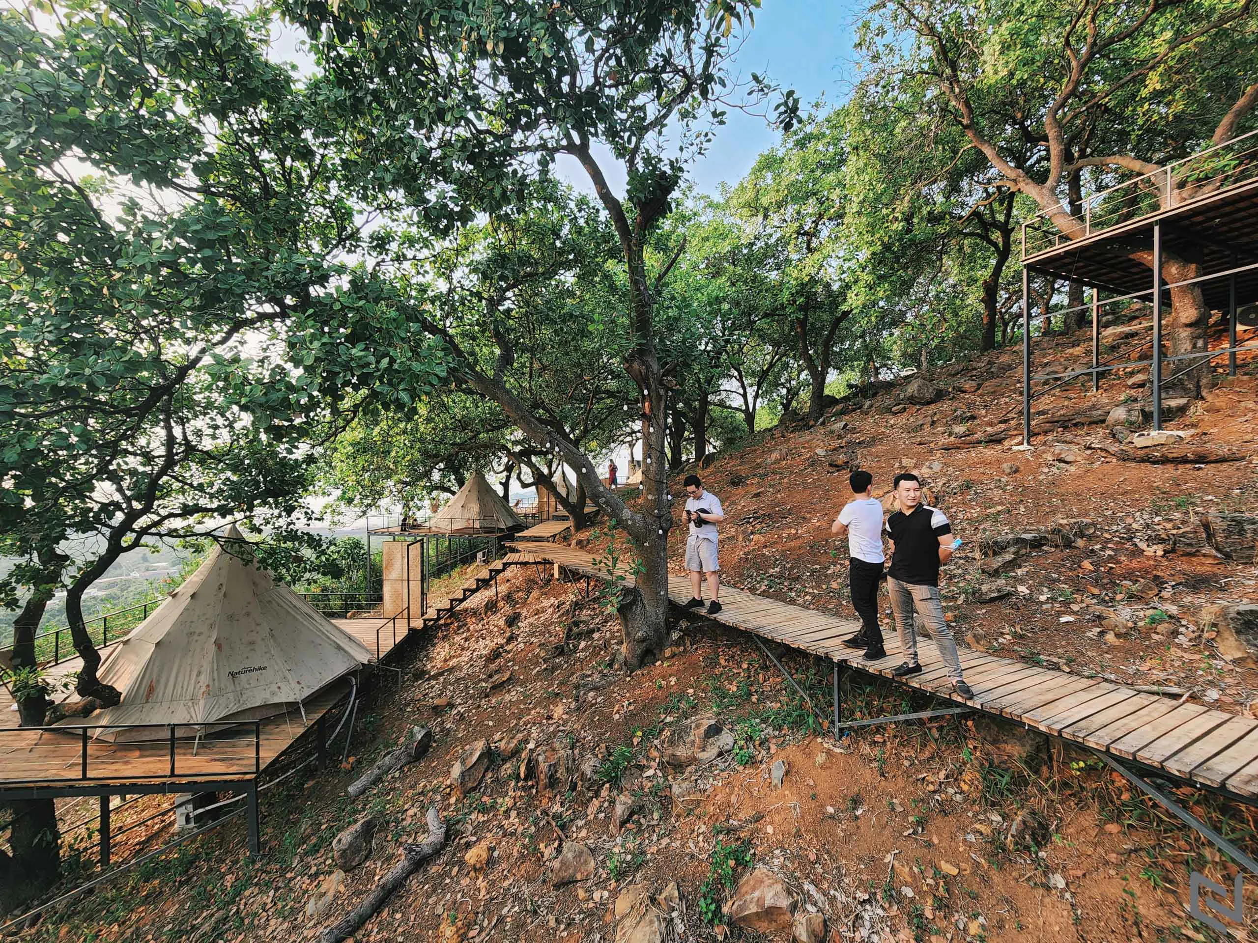 Bộ ảnh chụp bằng camera Galaxy S22 Ultra trong chuyến đi cắm trại tại Tropical eGlamping