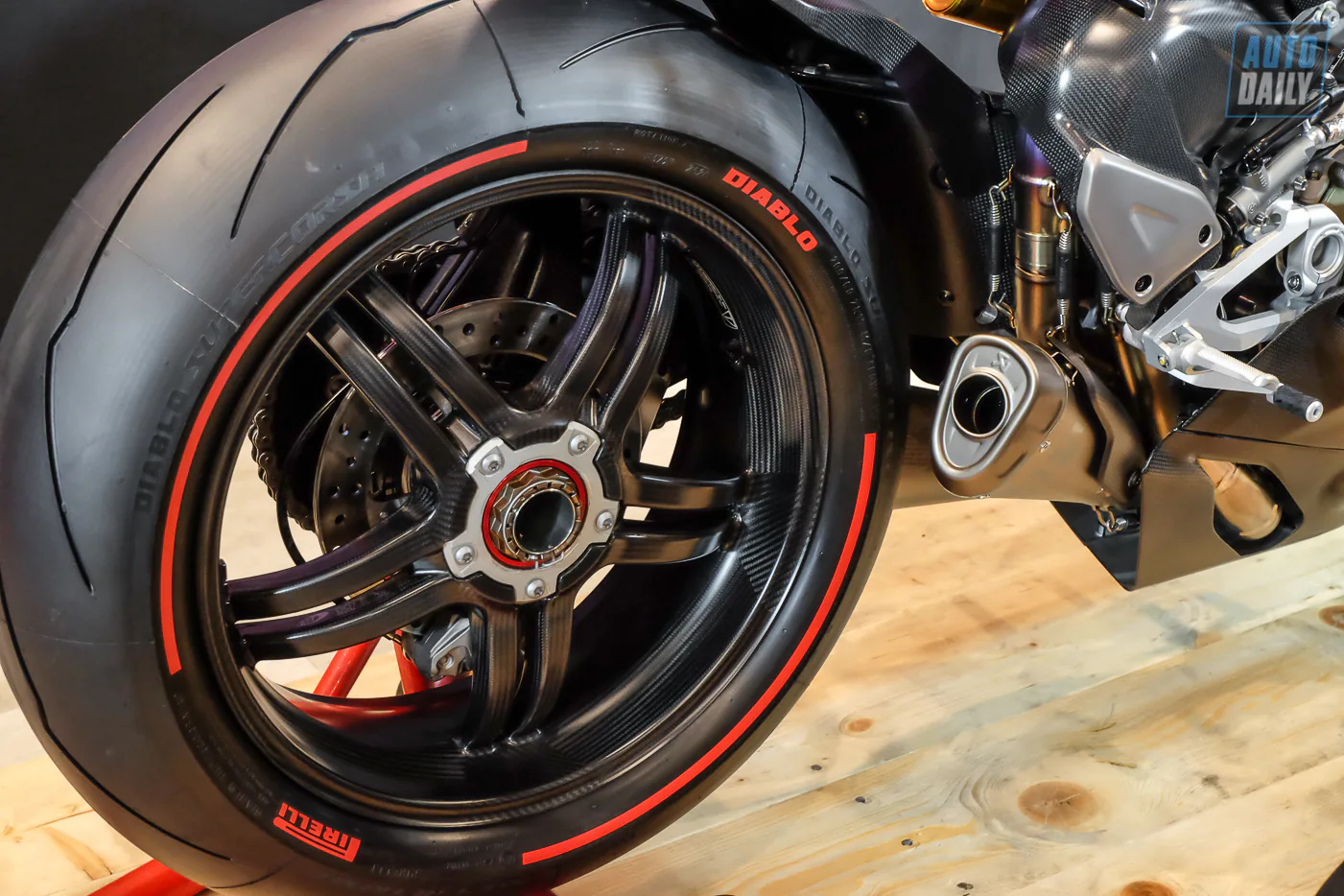 Ngắm nhìn siêu phẩm Ducati Superleggera V4 giá gần 6 tỷ độc nhất tại Việt Nam