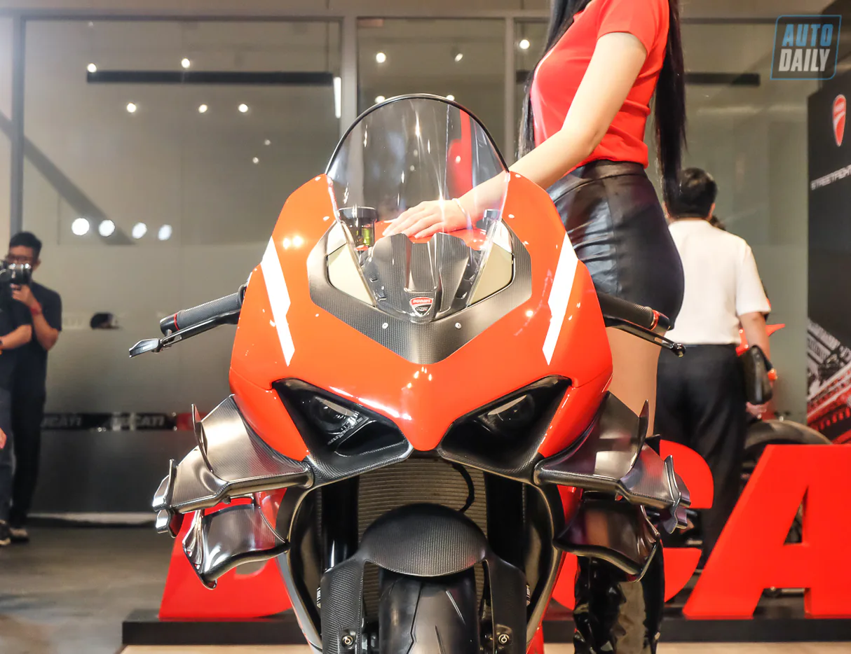 Ngắm nhìn siêu phẩm Ducati Superleggera V4 giá gần 6 tỷ độc nhất tại Việt Nam