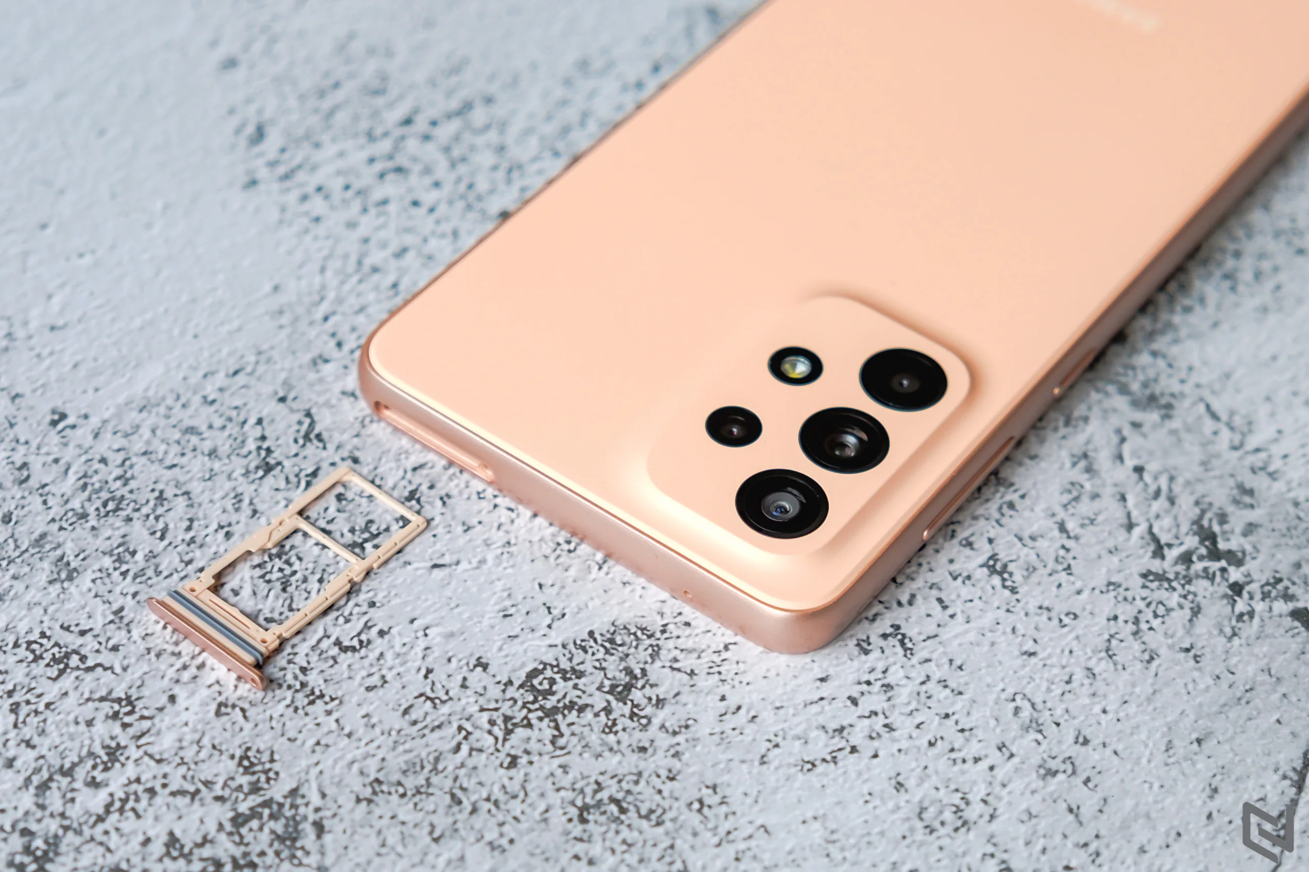 Mở hộp và trên tay Samsung Galaxy A33 5G: Tuỳ chọn màu sắc trẻ trung và hiệu năng mạnh mẽ