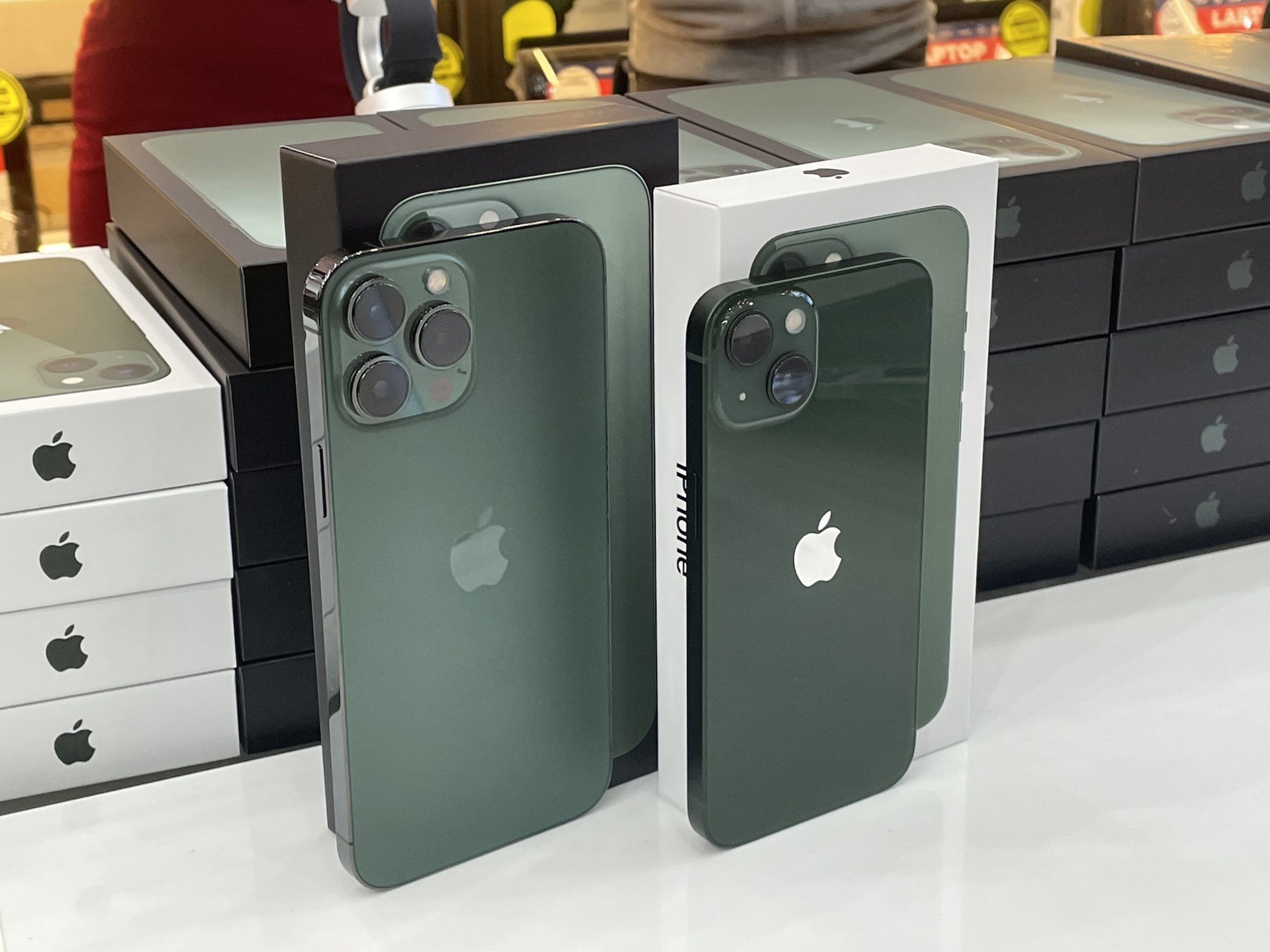 iPhone 13 Pro Max màu Xanh lá mới được mở bán sớm tại FPT Shop