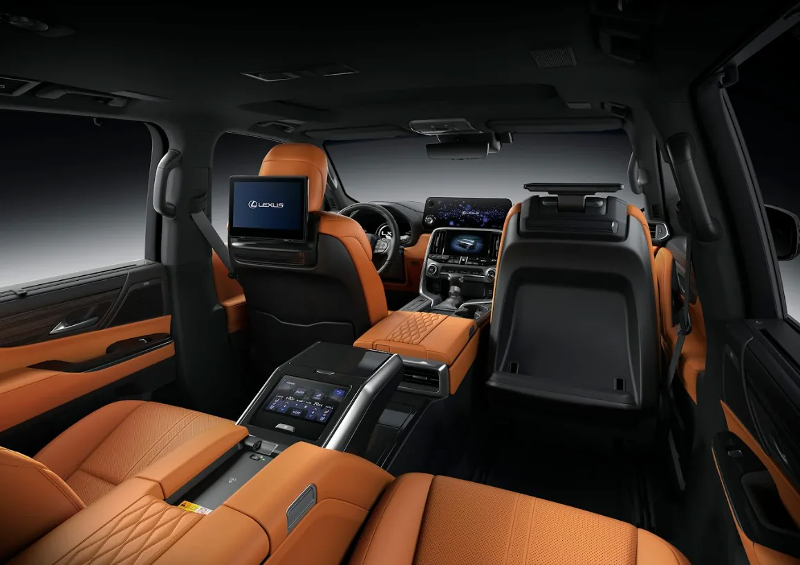 Siêu xe Lexus LX 600 ra mắt tại Việt Nam, giá từ 8.1 tỷ