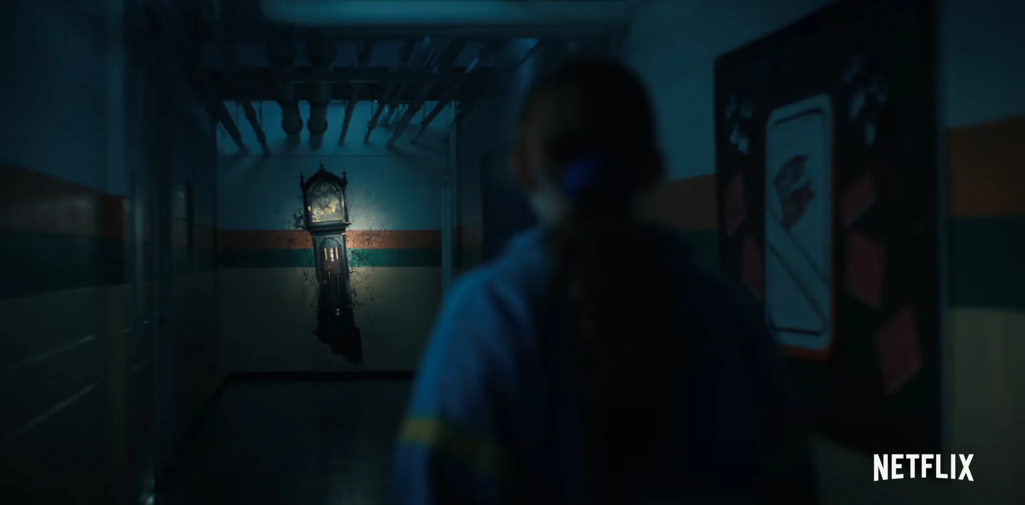 Trailer Stranger Things mùa 4 mới hé lộ Trùm cuối của Thế giới đảo ngược