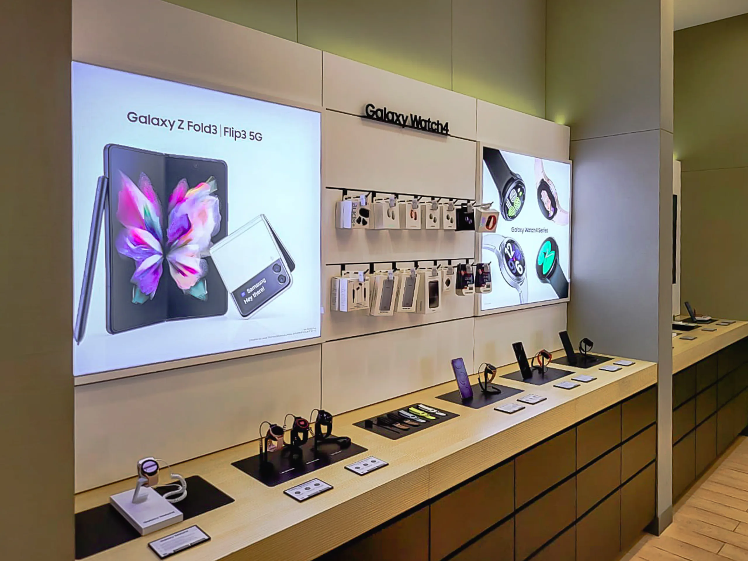 Samsung khai trương chuỗi cửa hàng ủy quyền cao cấp tại Việt Nam
