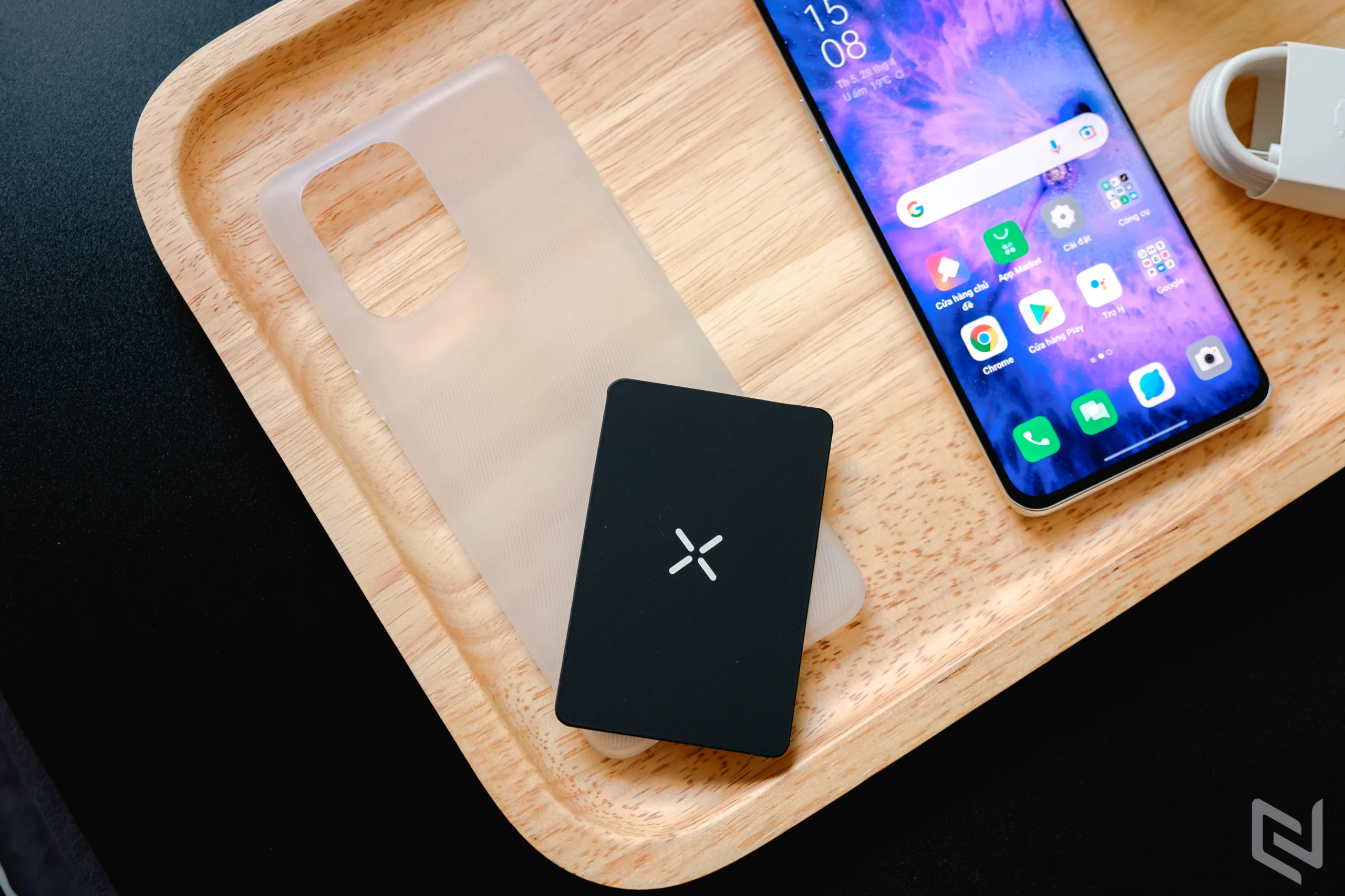 Mở hộp OPPO Find X5 Pro 5G: Màu trắng Ceramic tuyệt đẹp, hộp tái chế bảo vệ môi trường và rất nhiều thông số cao cấp khác nữa