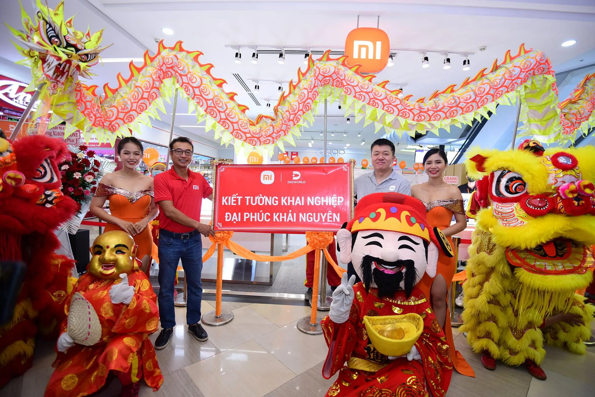 Xiaomi Việt Nam ra mắt gian hàng chính hãng trên Shopee và Lazada
