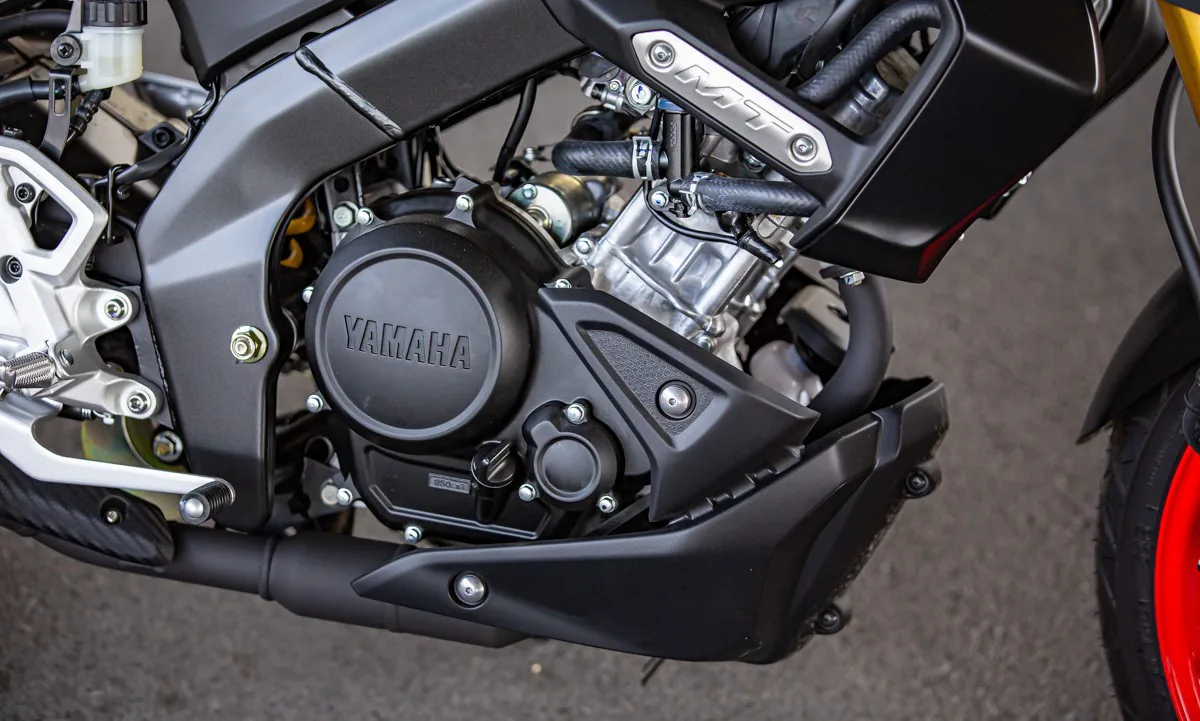 Yamaha MT-15 2022 - Hậu duệ mới nhất trong dòng xe Master of Torque
