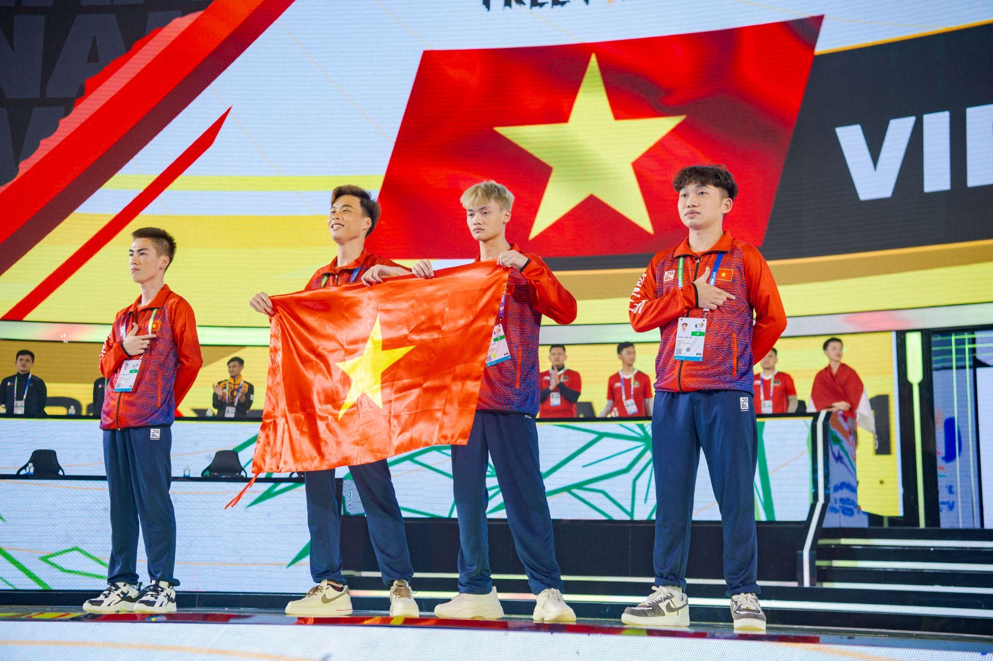 Trận chung kết ngày 1 của nội dung Free Fire tại Sea Games 31 với những điều đầu tiên