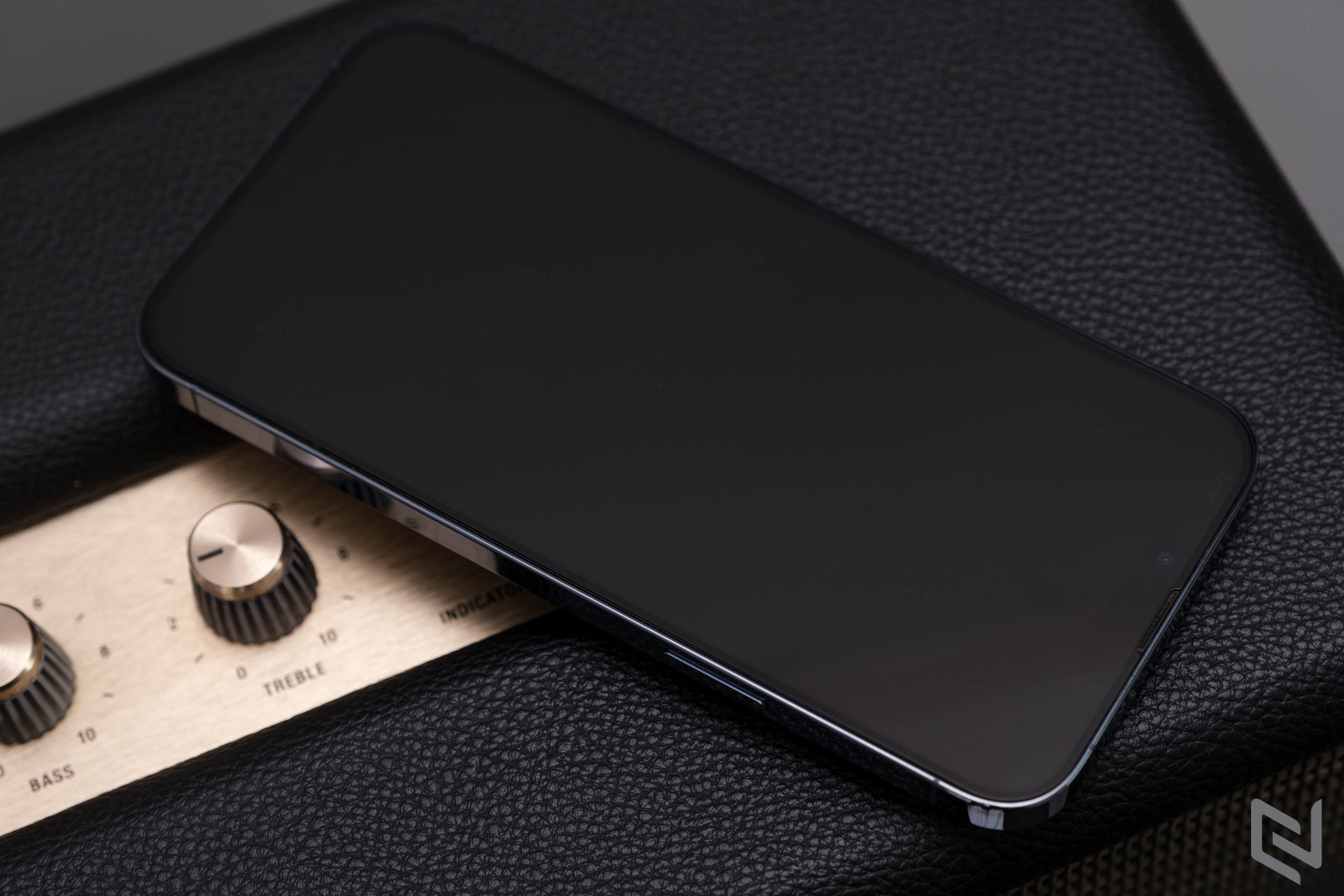 Đánh giá kính cường lực iPhone 13 Pro Max HODA Sapphire sau nửa năm: Hoàn hảo và không trầy