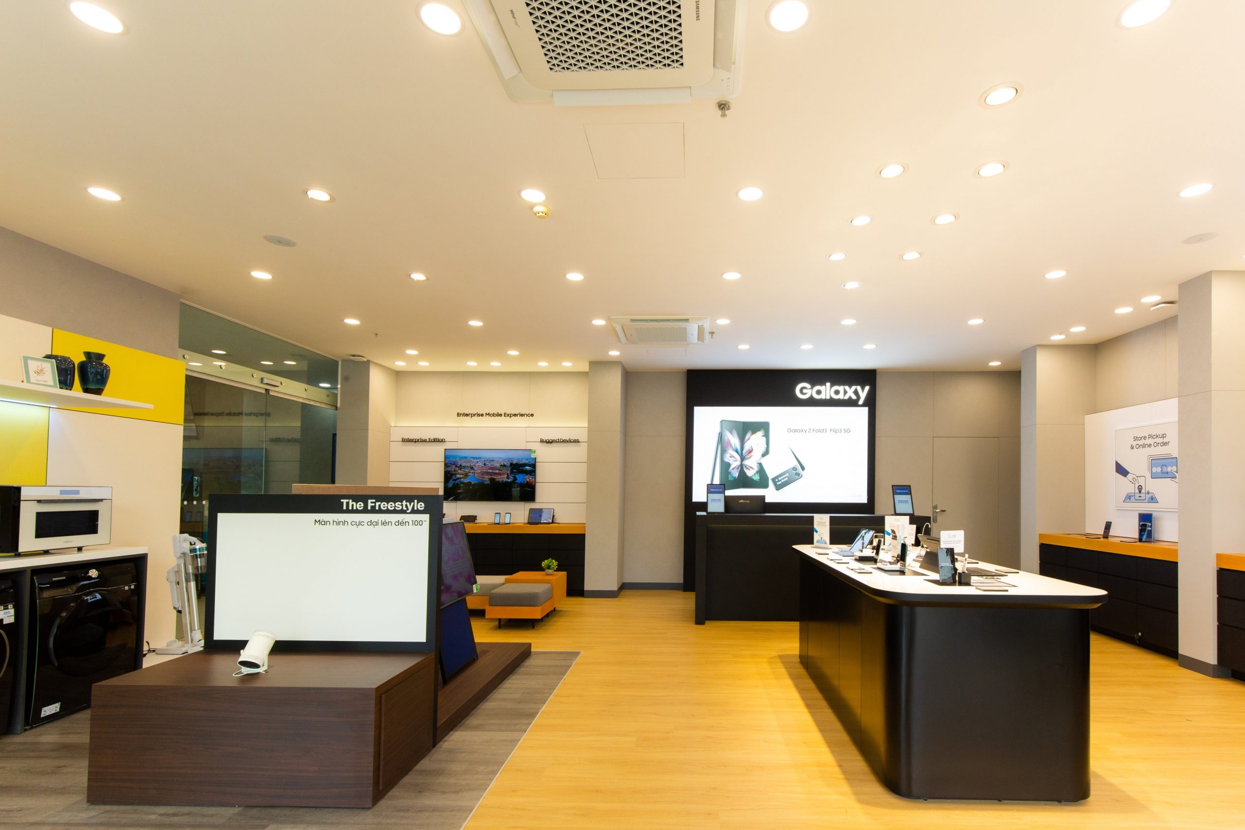 Samsung khai trương cửa hàng ủy quyền cao cấp đầu tiên tại Đà Nẵng và miền Trung
