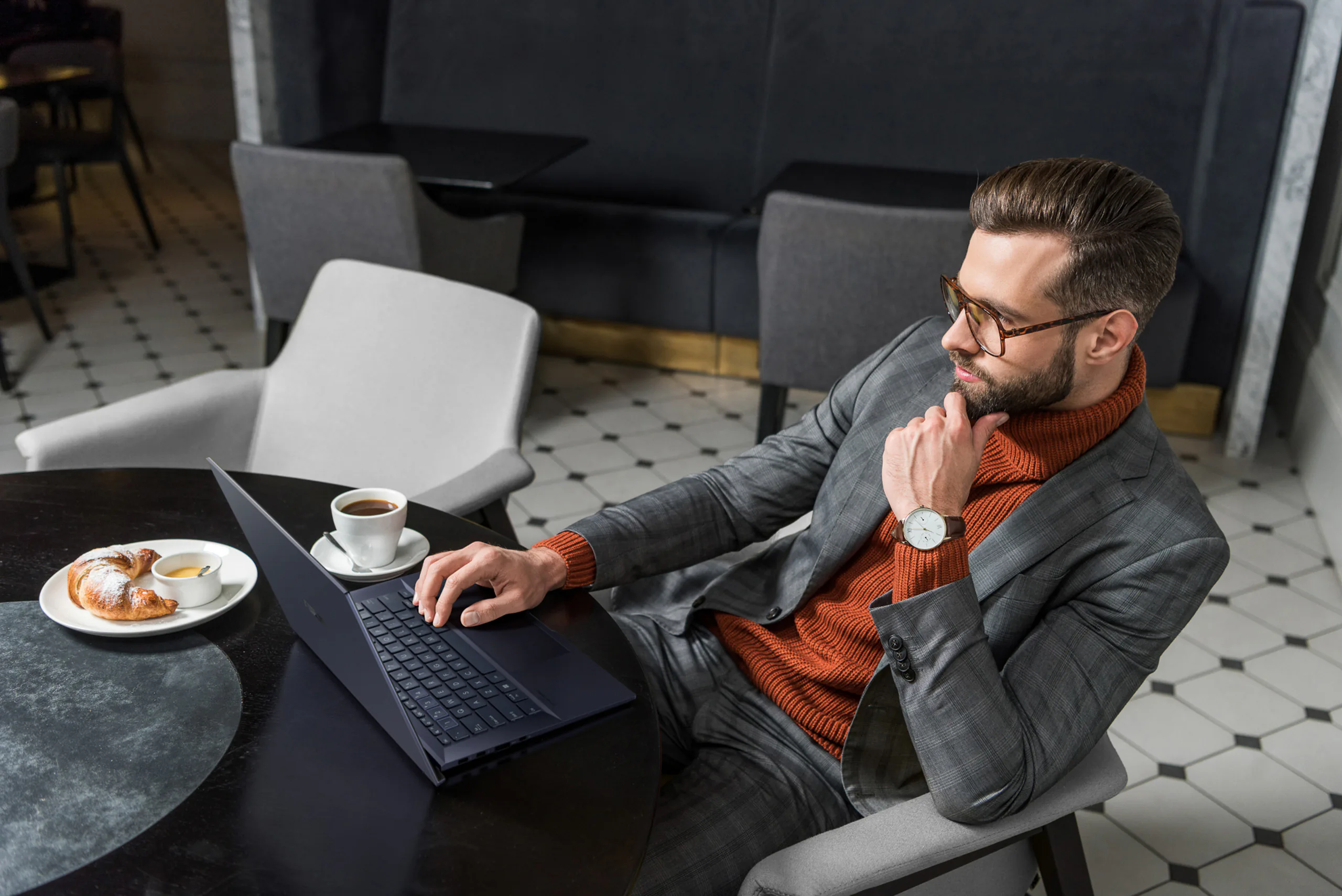 ASUS ra mắt dải sản phẩm chuyên biệt thế hệ mới cho doanh nghiệp Expert Series 2022