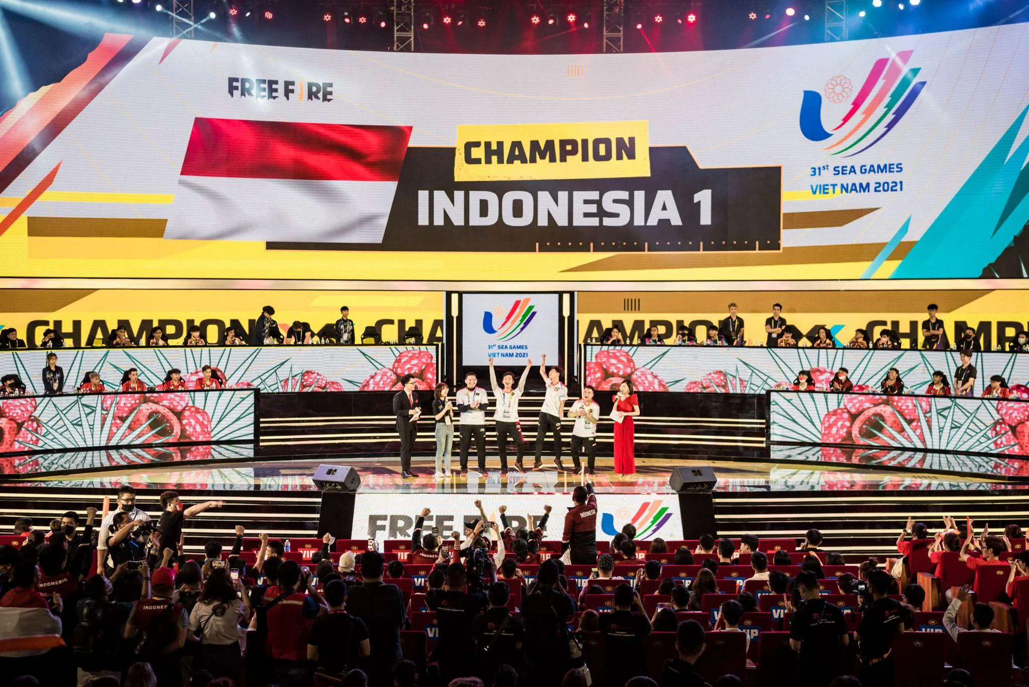 Tổng kết trận chung kết ngày 2 nội dung Free Fire tại SEA Games 31, có chút tiếc nuối nhưng cả hai tuyển Việt Nam đều giành chiến thắng "Booyah!" một trận