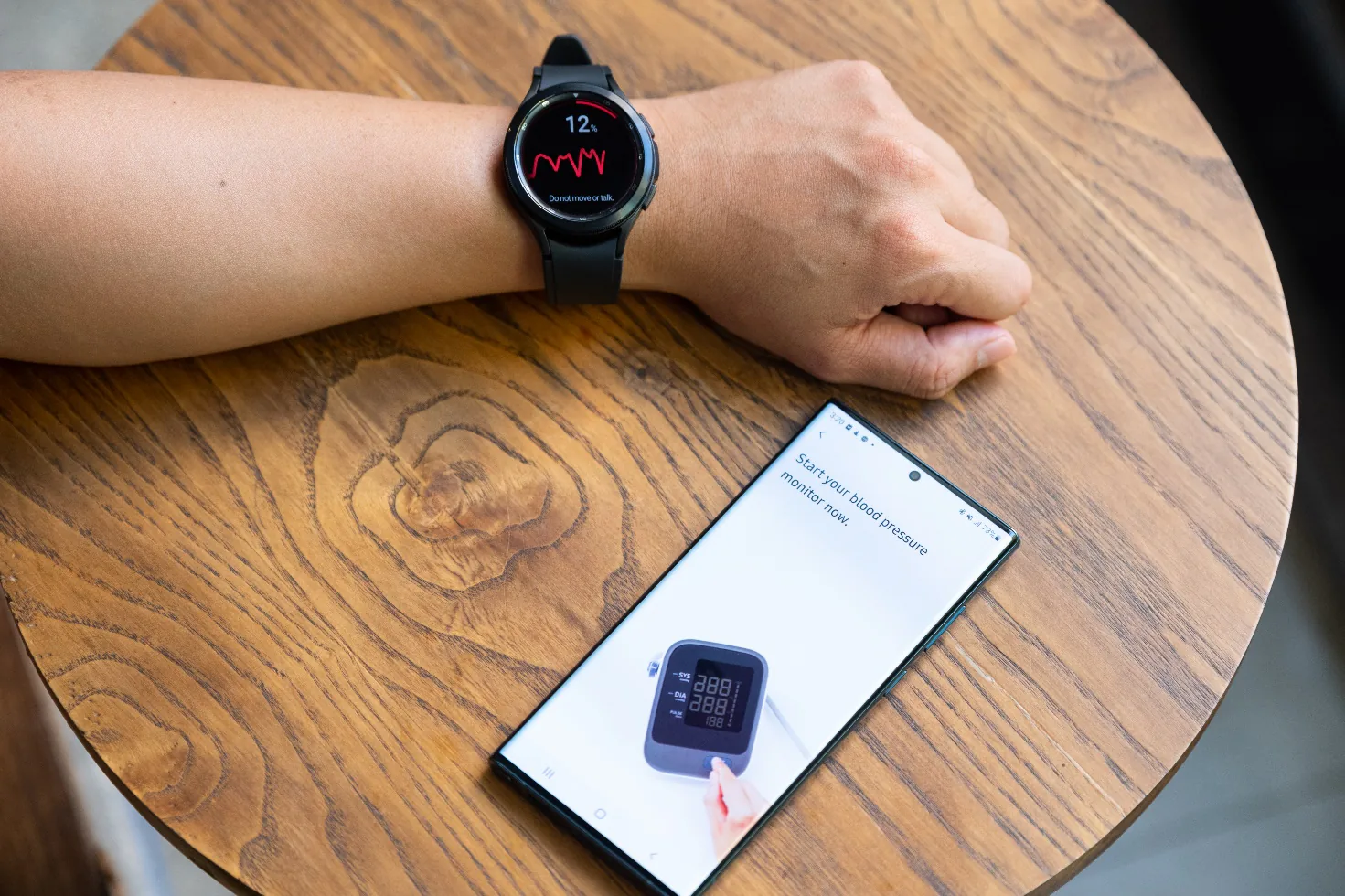 Galaxy Watch4 Series “mới” giúp theo dõi huyết áp, điện tâm đồ dễ dàng