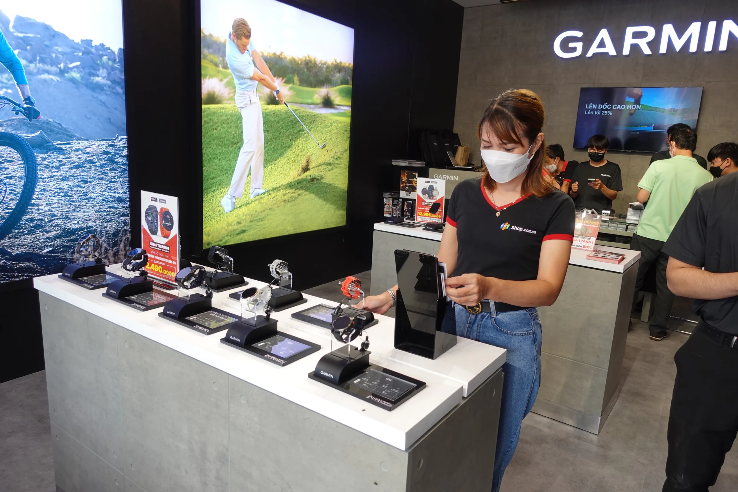 FPT Shop hợp tác cùng Garmin khai trương chuỗi Garmin Brand Store cao cấp nhất tại Việt Nam