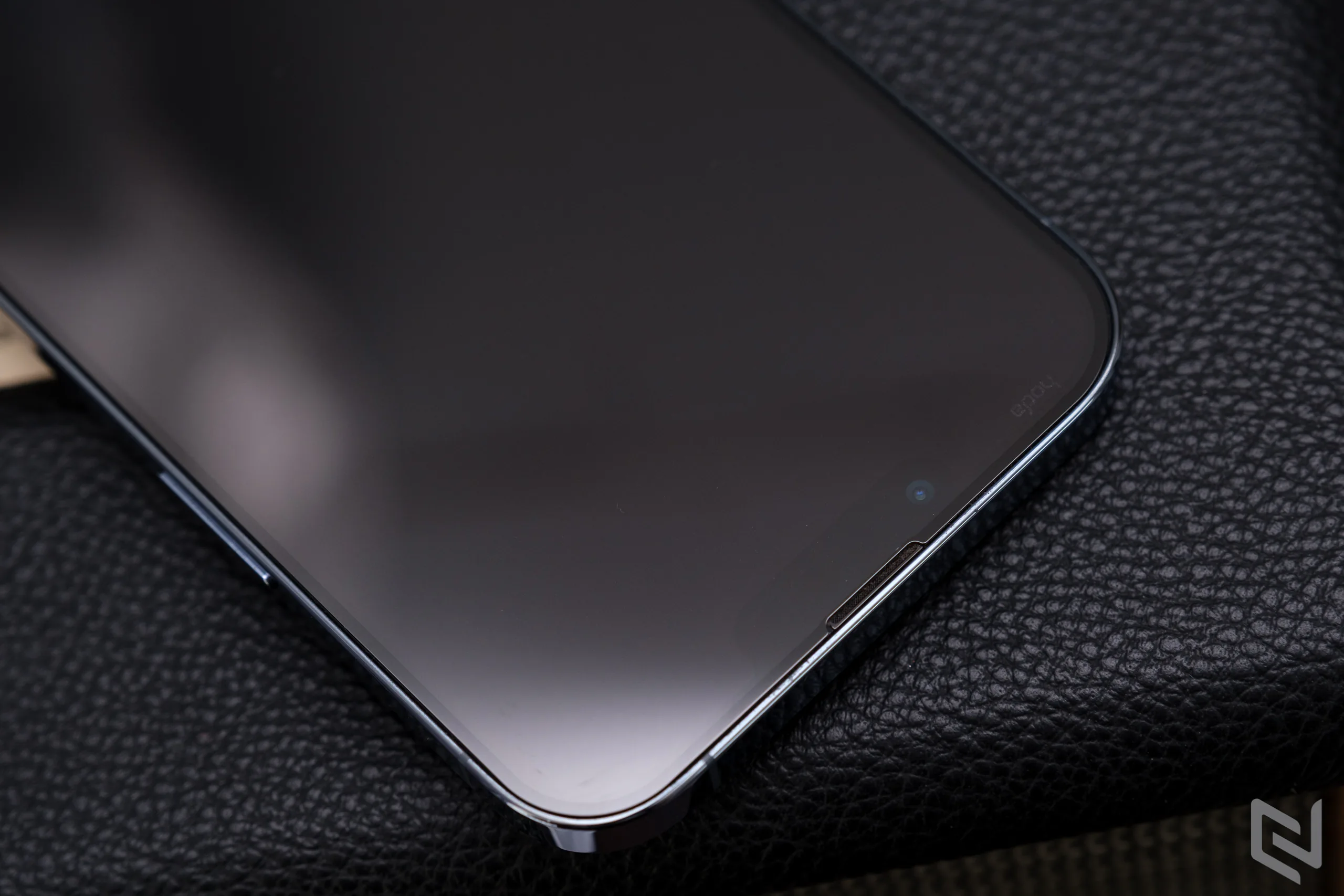 Đánh giá kính cường lực iPhone 13 Pro Max HODA Sapphire sau nửa năm: Hoàn hảo và không trầy