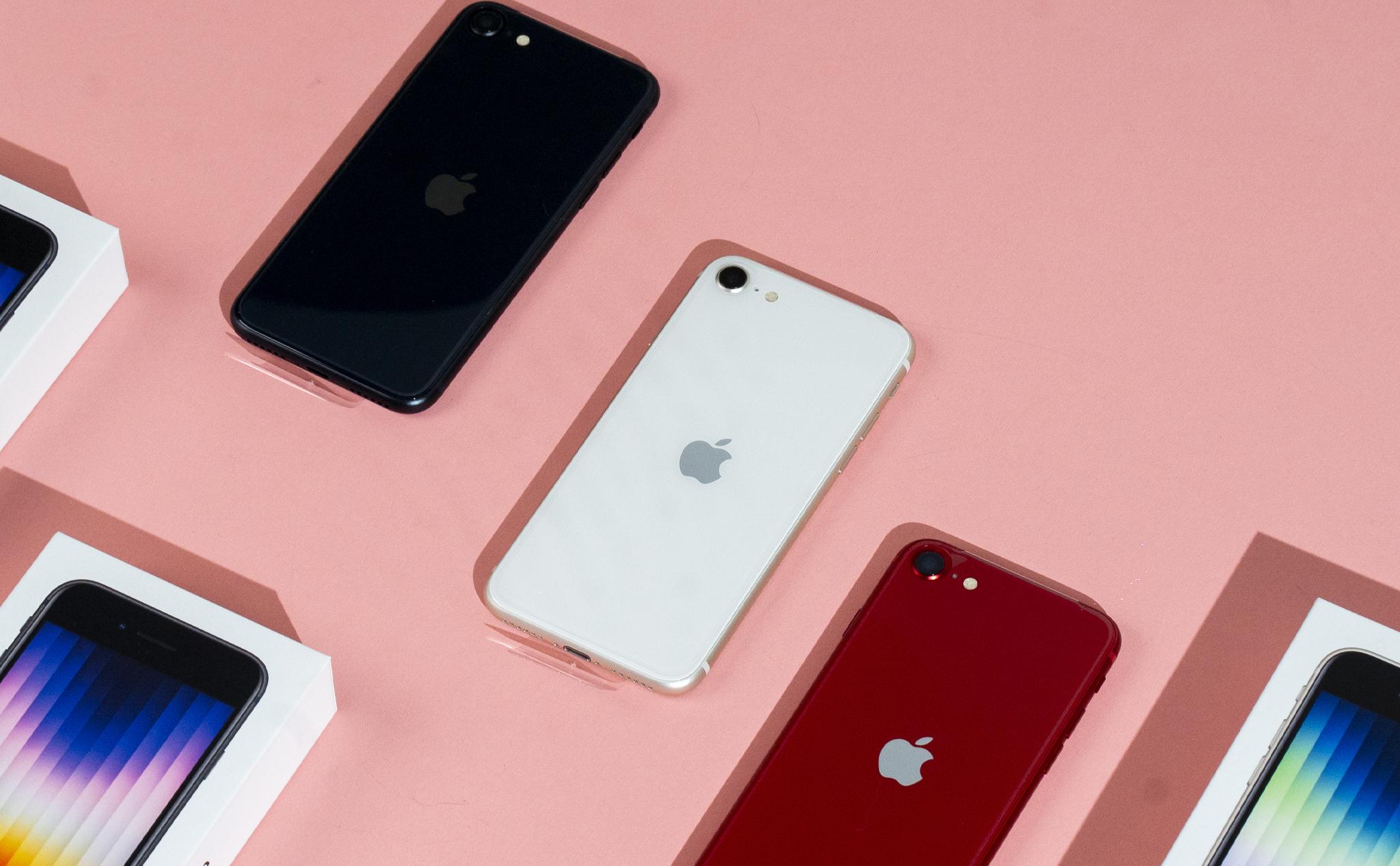 iPhone SE 2022 chính thức lên kệ tại Việt Nam, giá từ 11.89 triệu đồng