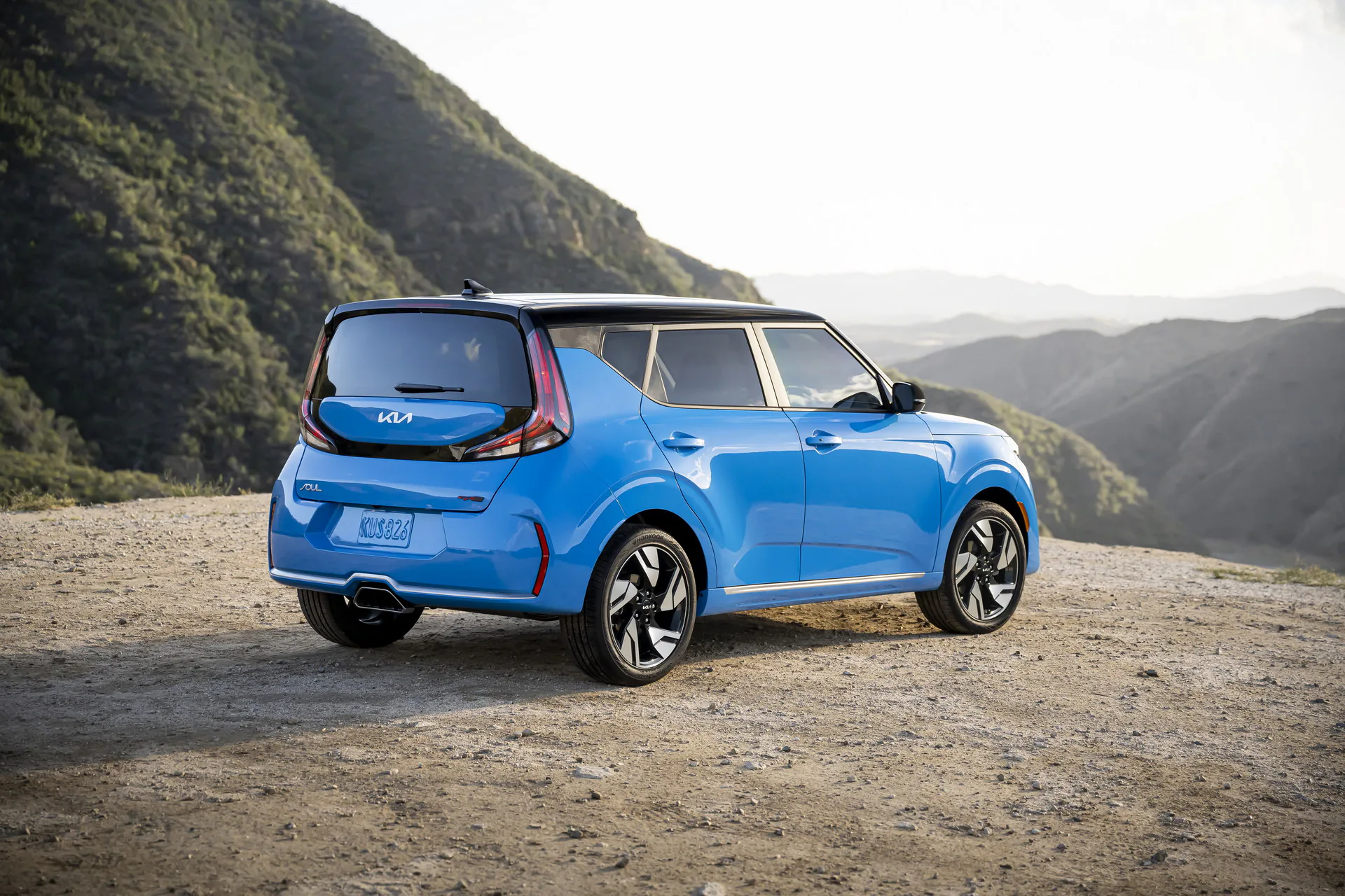 Kia Soul 2023 ra mắt với thiết kế cá tính, màn hình 10.25-inch và ngập tràn trang bị tiện nghi