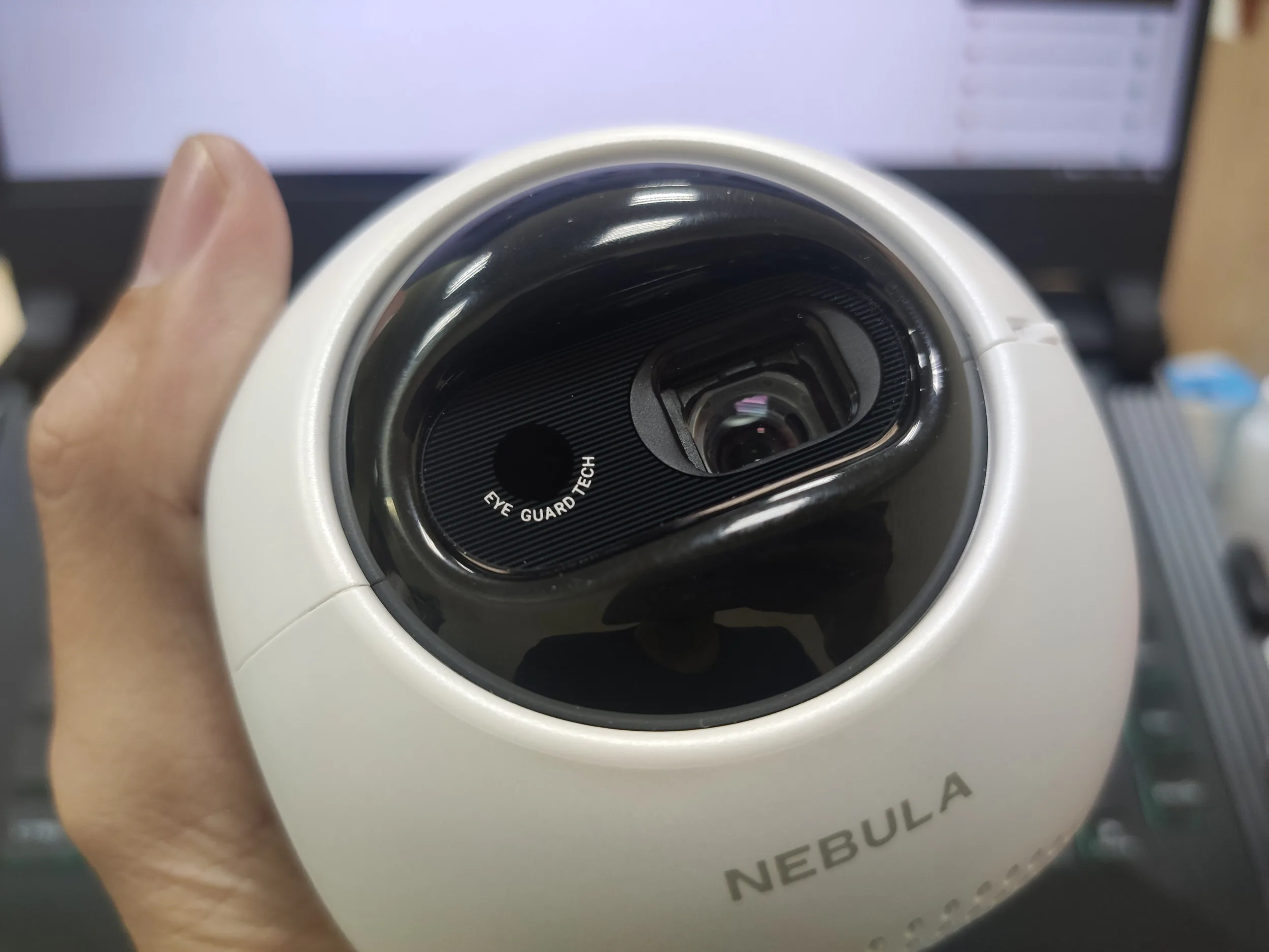 Anker ra mắt máy chiếu di động Nebula Astro, máy chiếu nhỏ gọn với bóng LED tuổi thọ 30,000 giờ