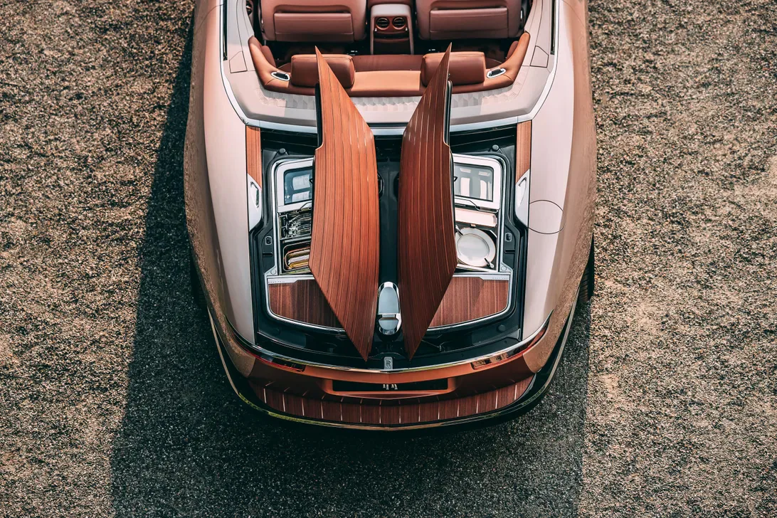 Rolls-Royce ra mắt siêu phẩm Boat Tail chiếc thứ hai giá 28 triệu USD