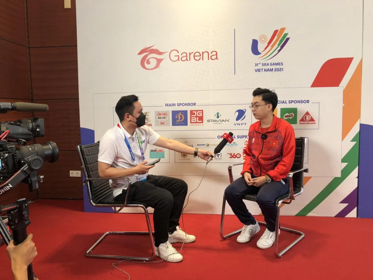 Tóm tắt lượt trận bán kết LMHT Sea Games 31, trung tâm Hội Nghị Quốc Gia không còn một chỗ trống