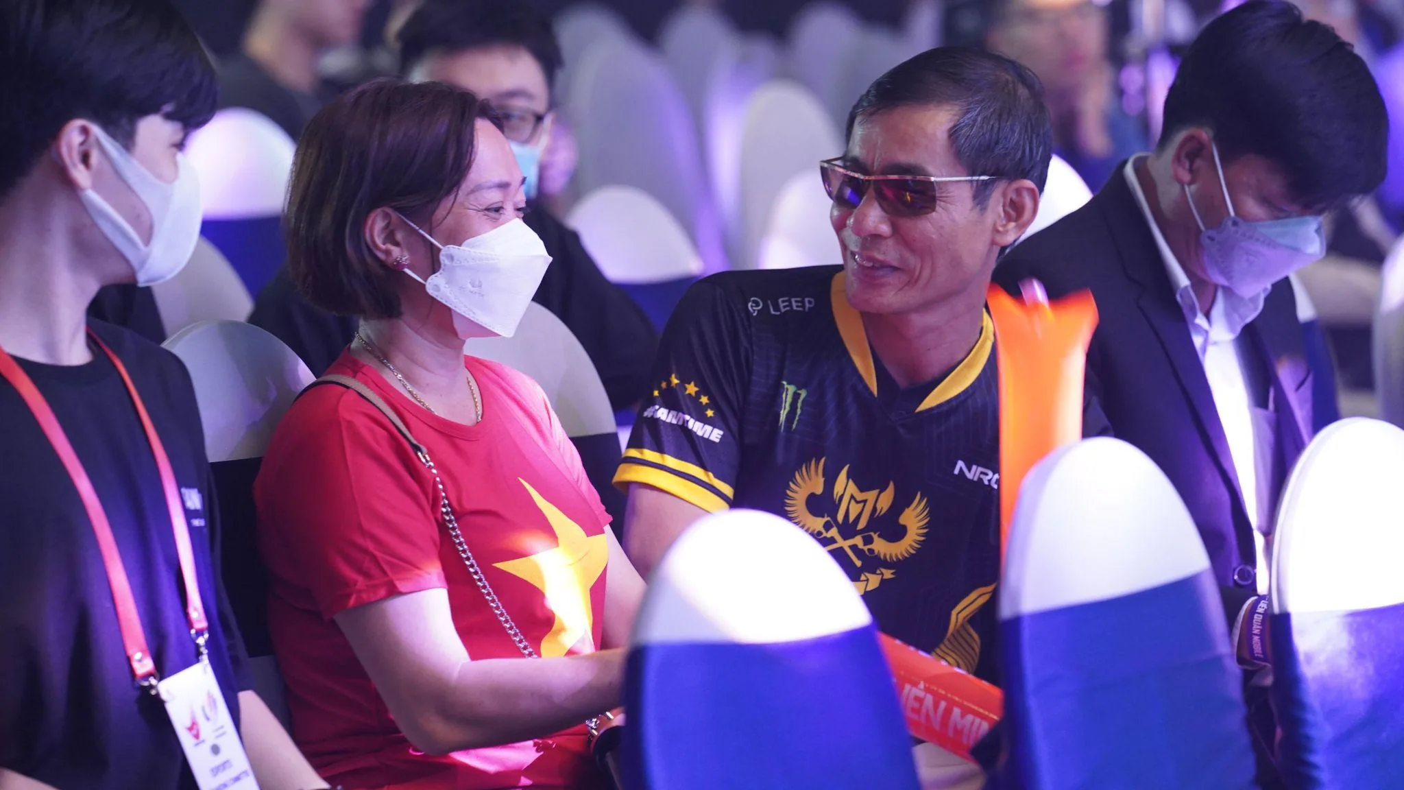 Tóm tắt lượt trận bán kết LMHT Sea Games 31, trung tâm Hội Nghị Quốc Gia không còn một chỗ trống