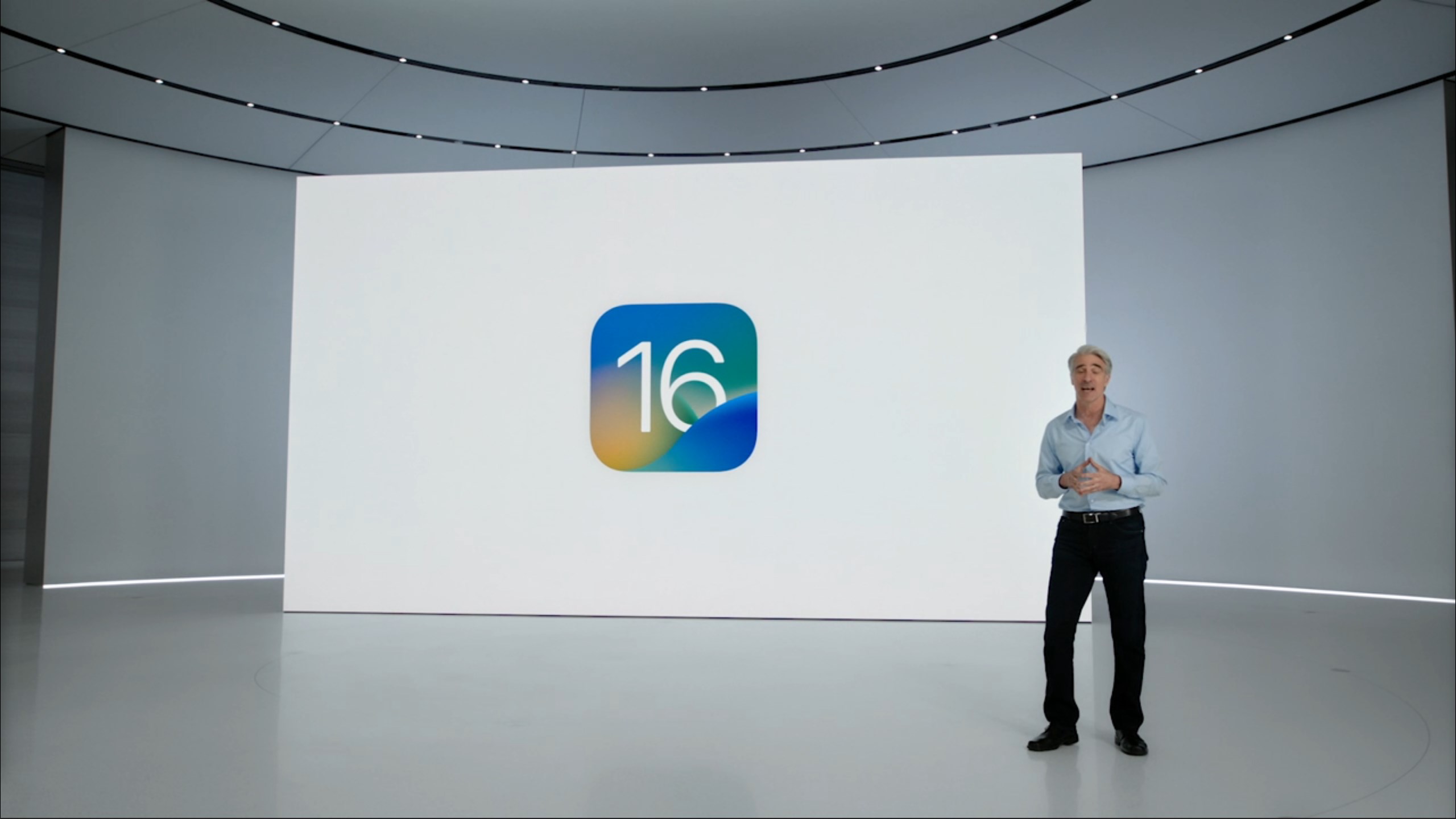 Apple giới thiệu iOS 16 tại WWDC 2022: Tuỳ biến màn hình Lock Screen, Live Activities tiện dụng, Live Text được đưa lên video,...