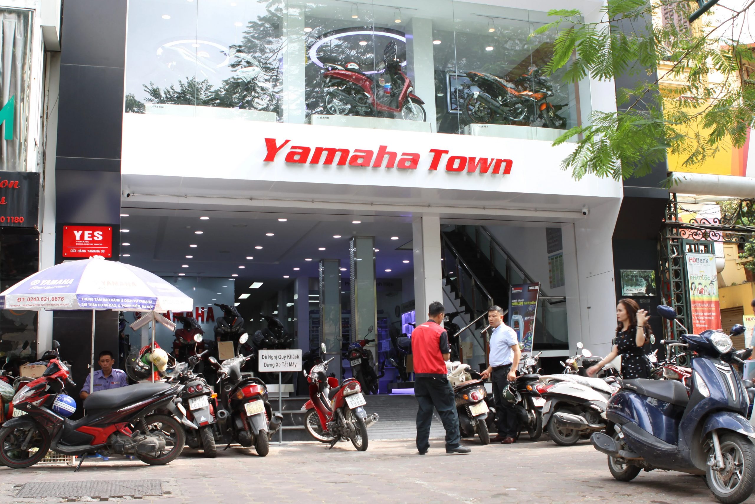 Theo sau Honda, xe tay ga từ Yamaha cũng đã bắt đầu chênh giá