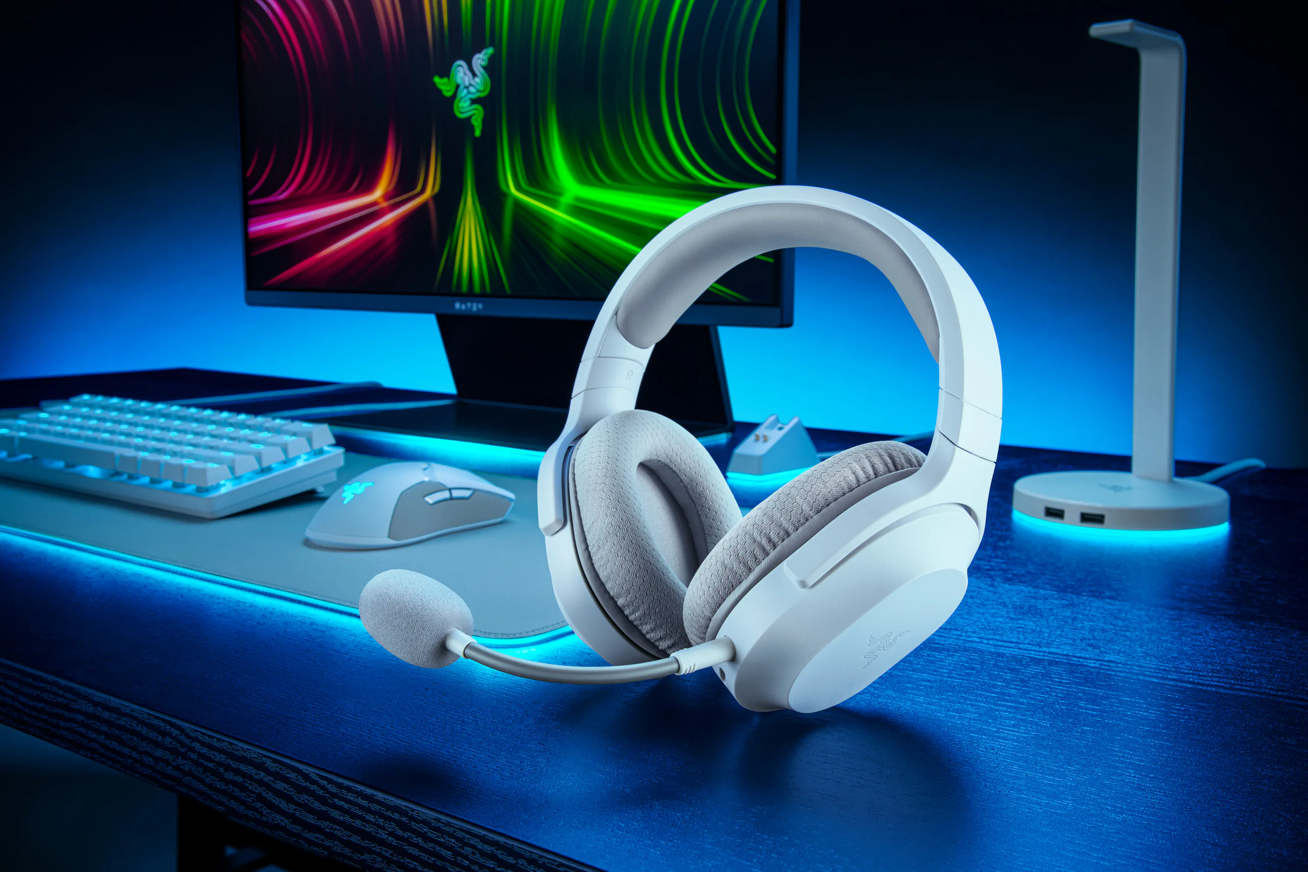 Tận hưởng trải nghiệm game với dòng tai nghe Razer Barracuda mới