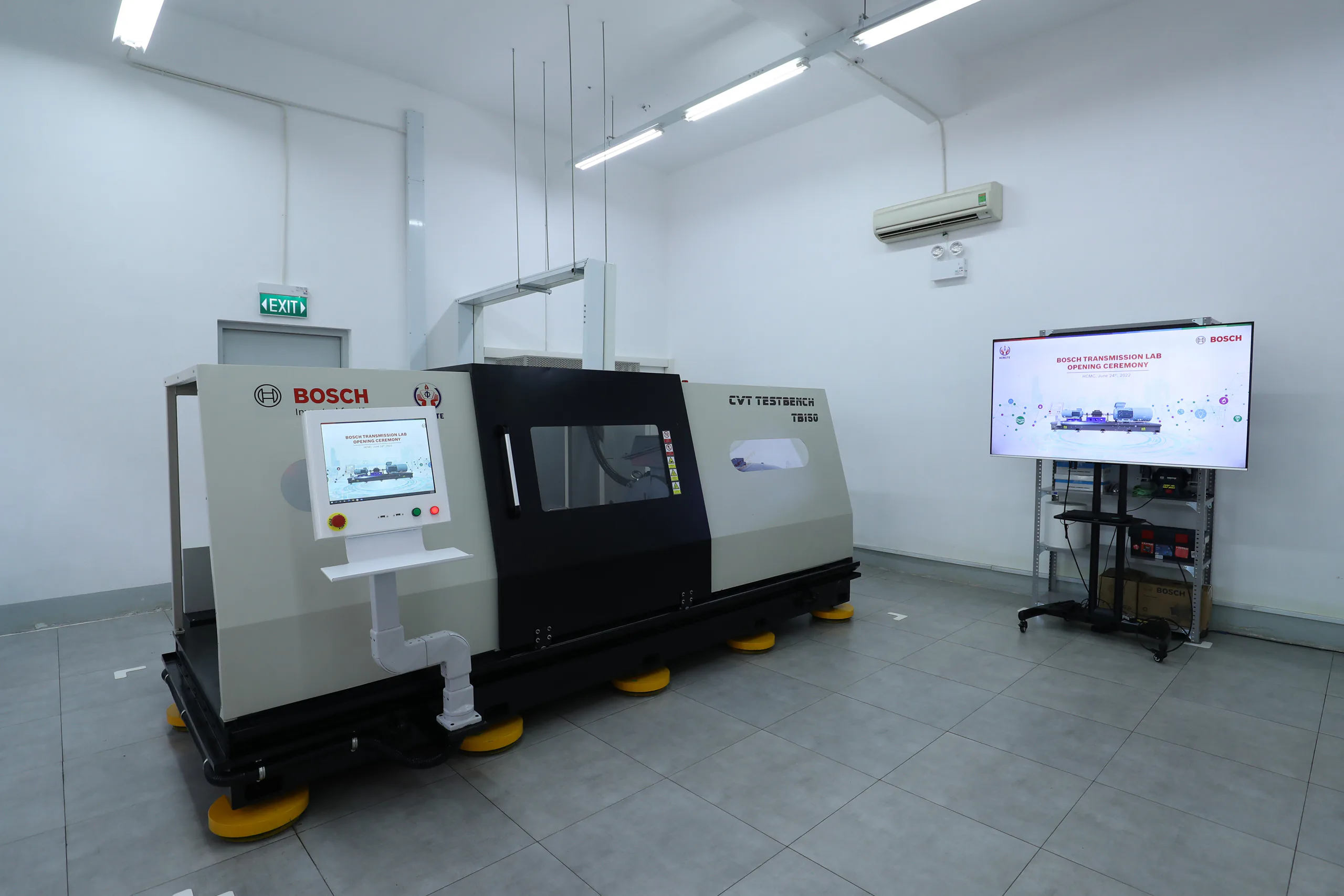 Bosch và Trường Đại học Sư phạm Kỹ thuật TP.HCM hợp tác xây dựng Phòng thí nghiệm Hộp số truyền động vô cấp CVT