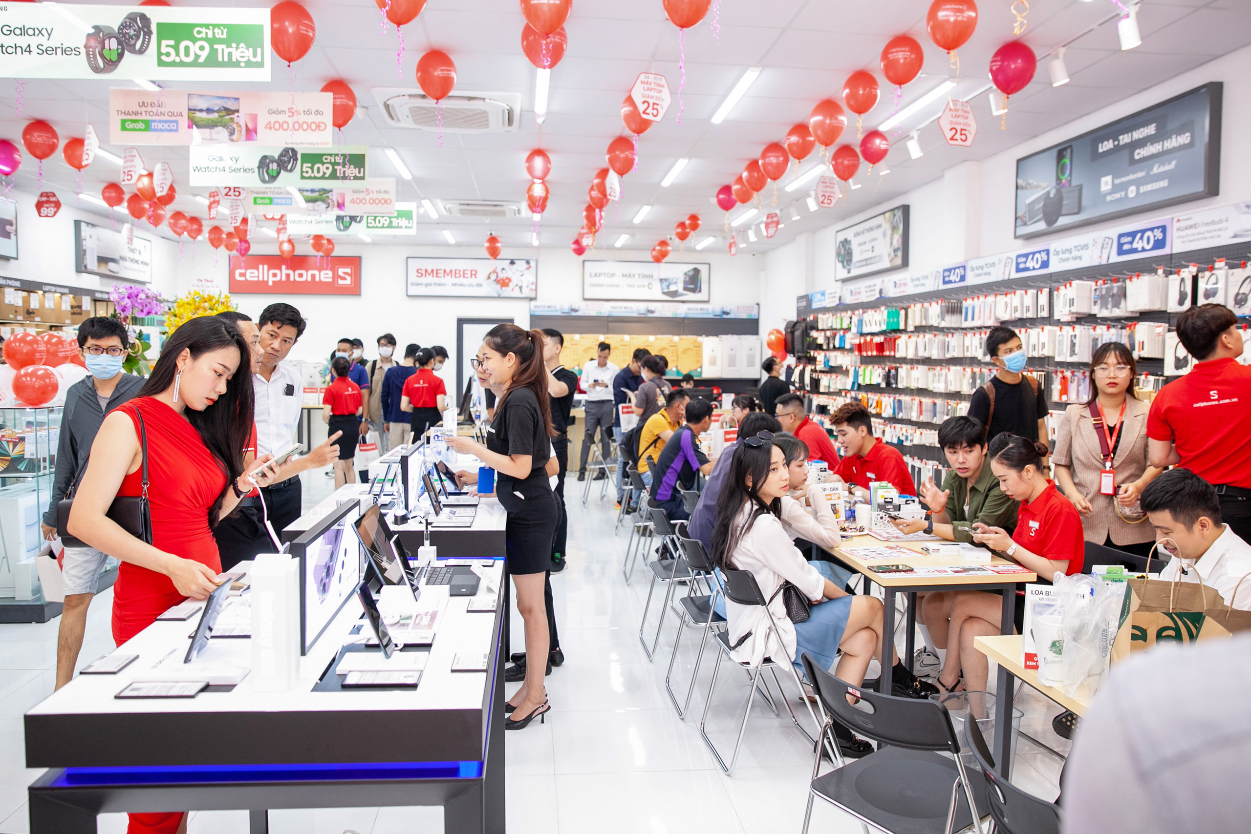 CellphoneS khai trương cửa hàng đầu tiên tại Đà Nẵng, đánh dấu cột mốc 90 cửa hàng toàn quốc