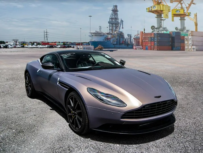 Aston Martin ra mắt xe Vantage F1 Edition và DB11 V8 Coupe nâng cấp tại Việt Nam