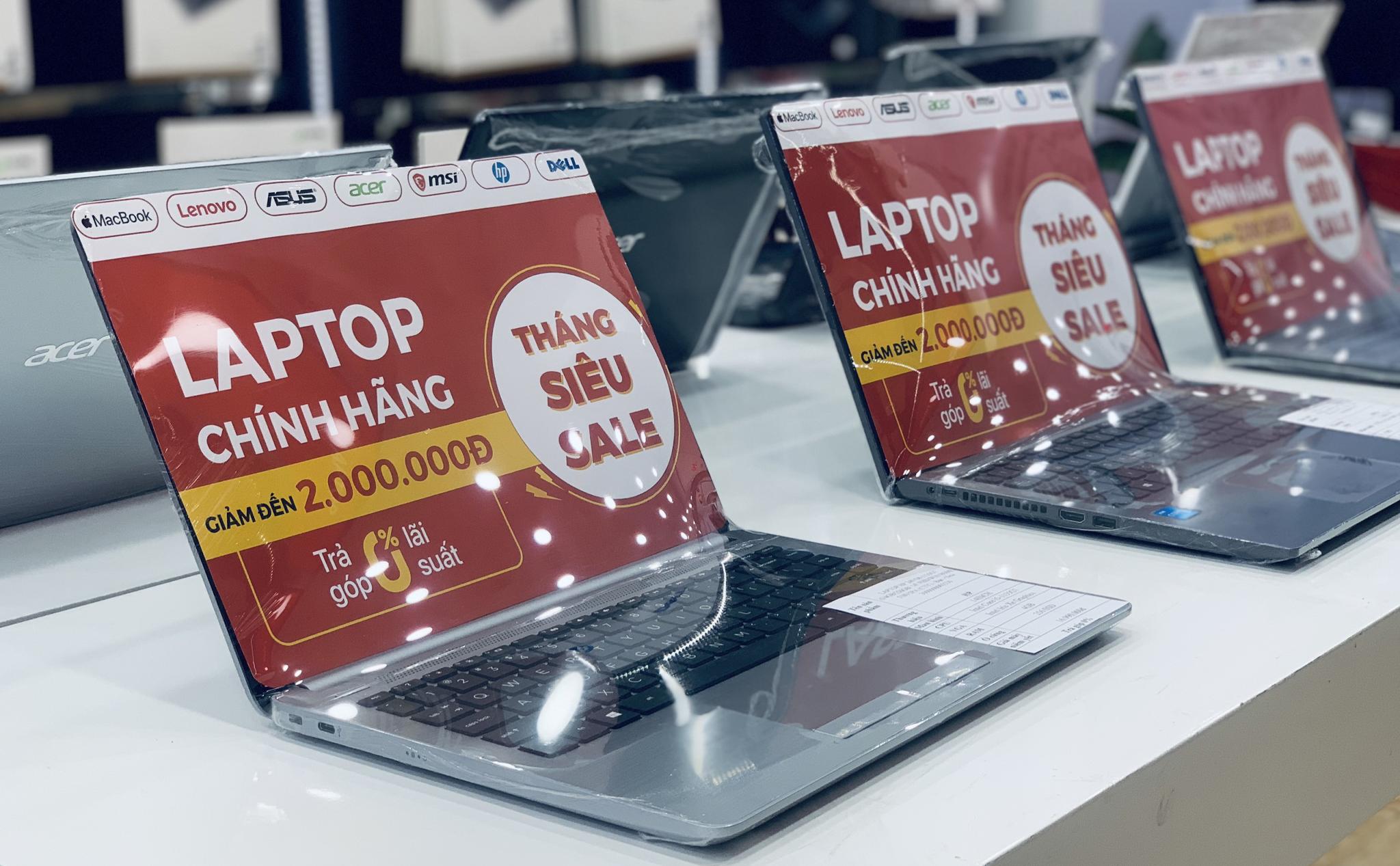 Giá bán nhiều dòng laptop giảm mạnh, có dòng giảm đến 5 triệu đồng ngay đầu tháng 6 này