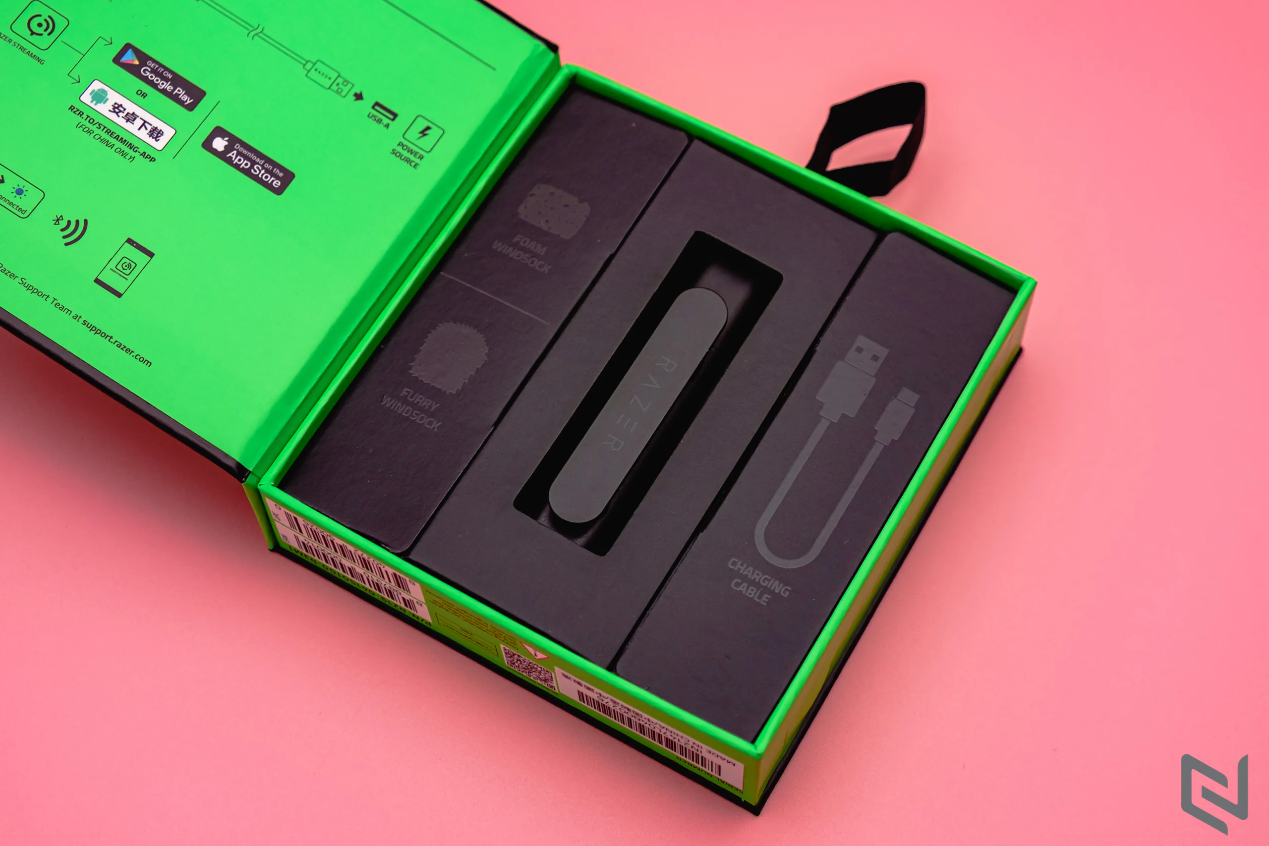 Đánh giá microphone Razer Seiren BT - Lựa chọn microphone stream nhỏ gọn và không dây tiện lợi
