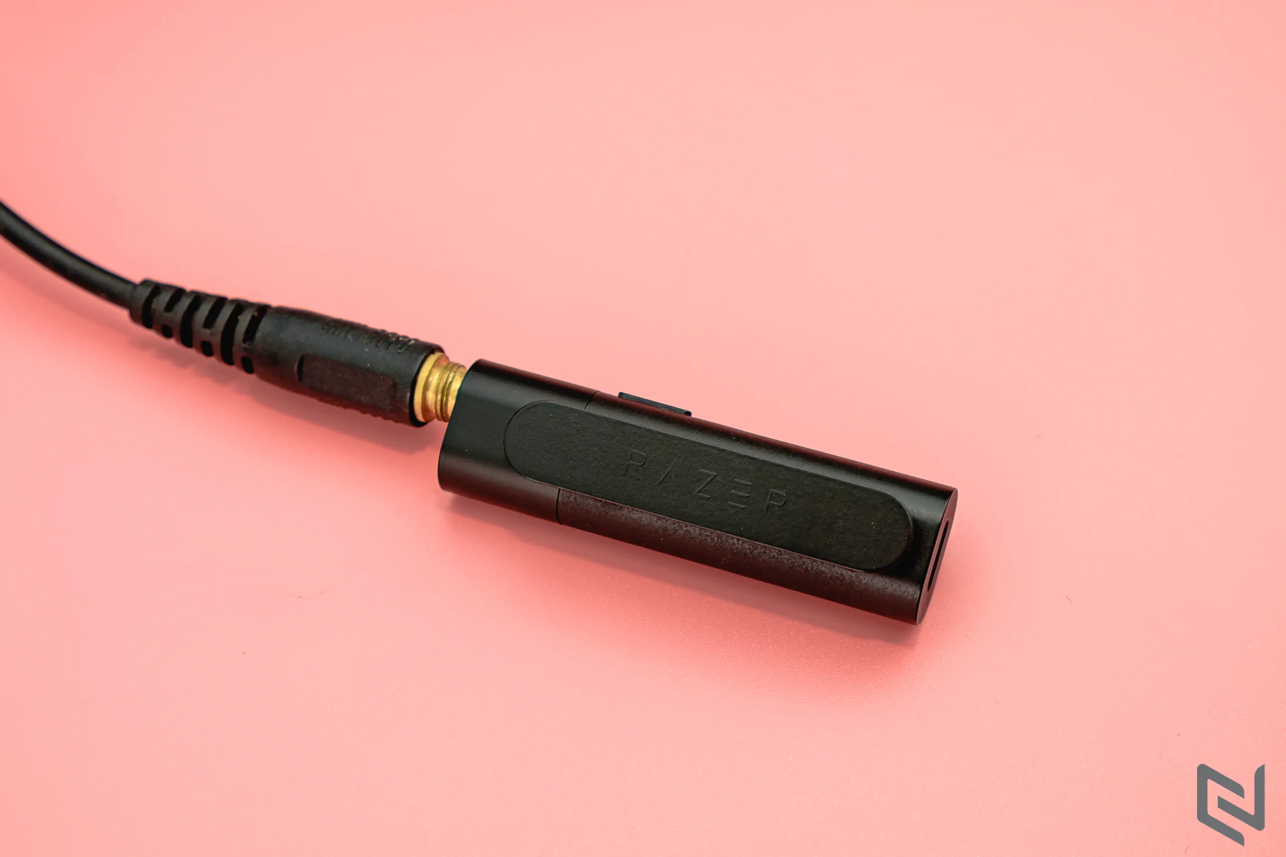 Đánh giá microphone Razer Seiren BT - Lựa chọn microphone stream nhỏ gọn và không dây tiện lợi
