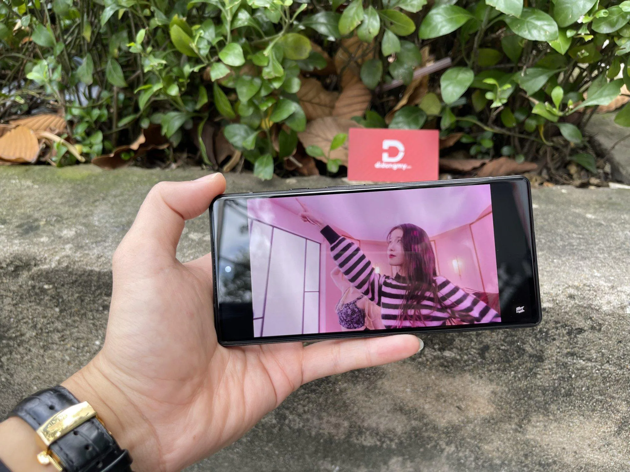 Rẻ hơn tận 5 triệu, Galaxy S20 bất ngờ giáng đòn mạnh vào Google Pixel 6