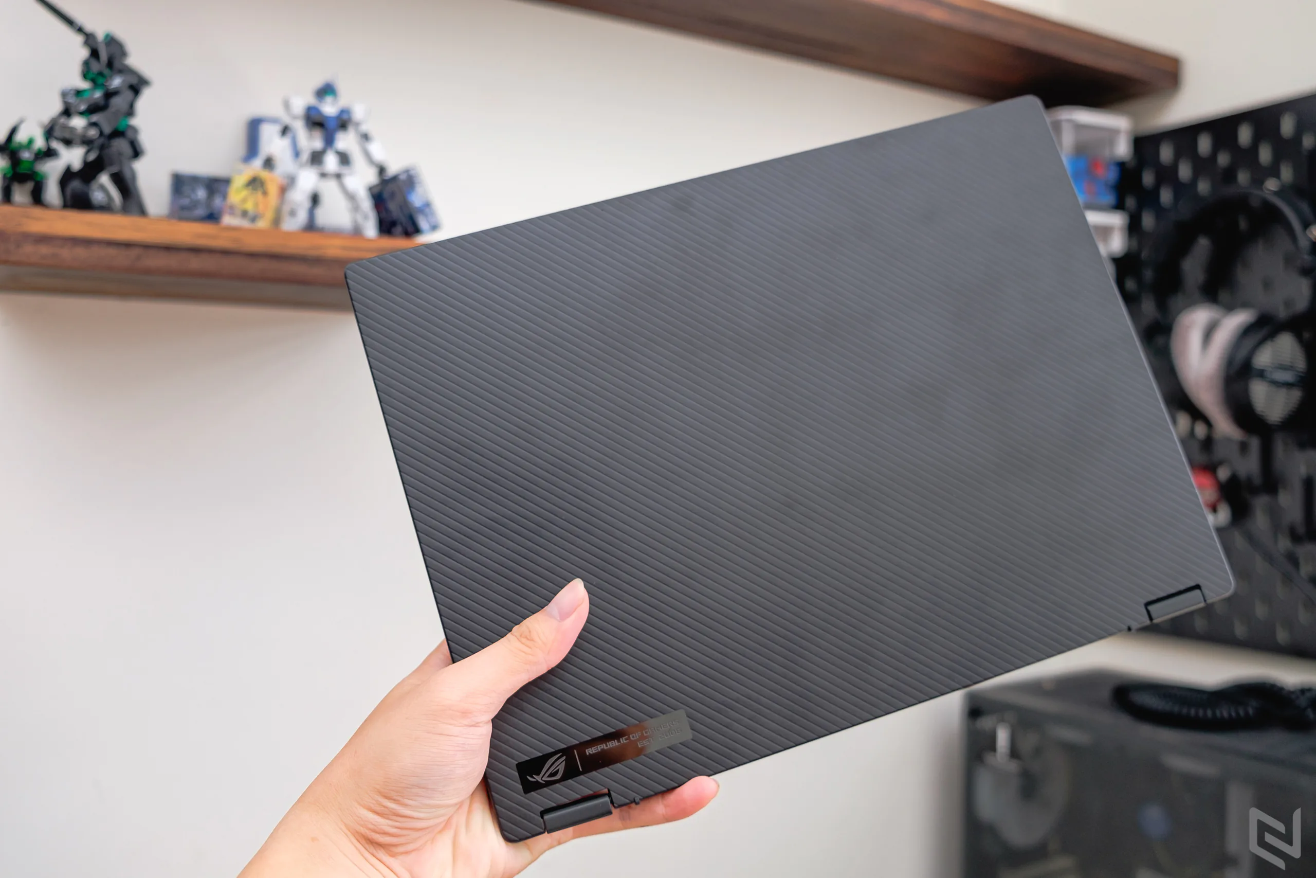 Đánh giá laptop gaming ROG Flow X13 (2022) cùng eGPU XG Mobile 3080: Combo làm việc và giải trí đa năng, linh hoạt dành cho bạn