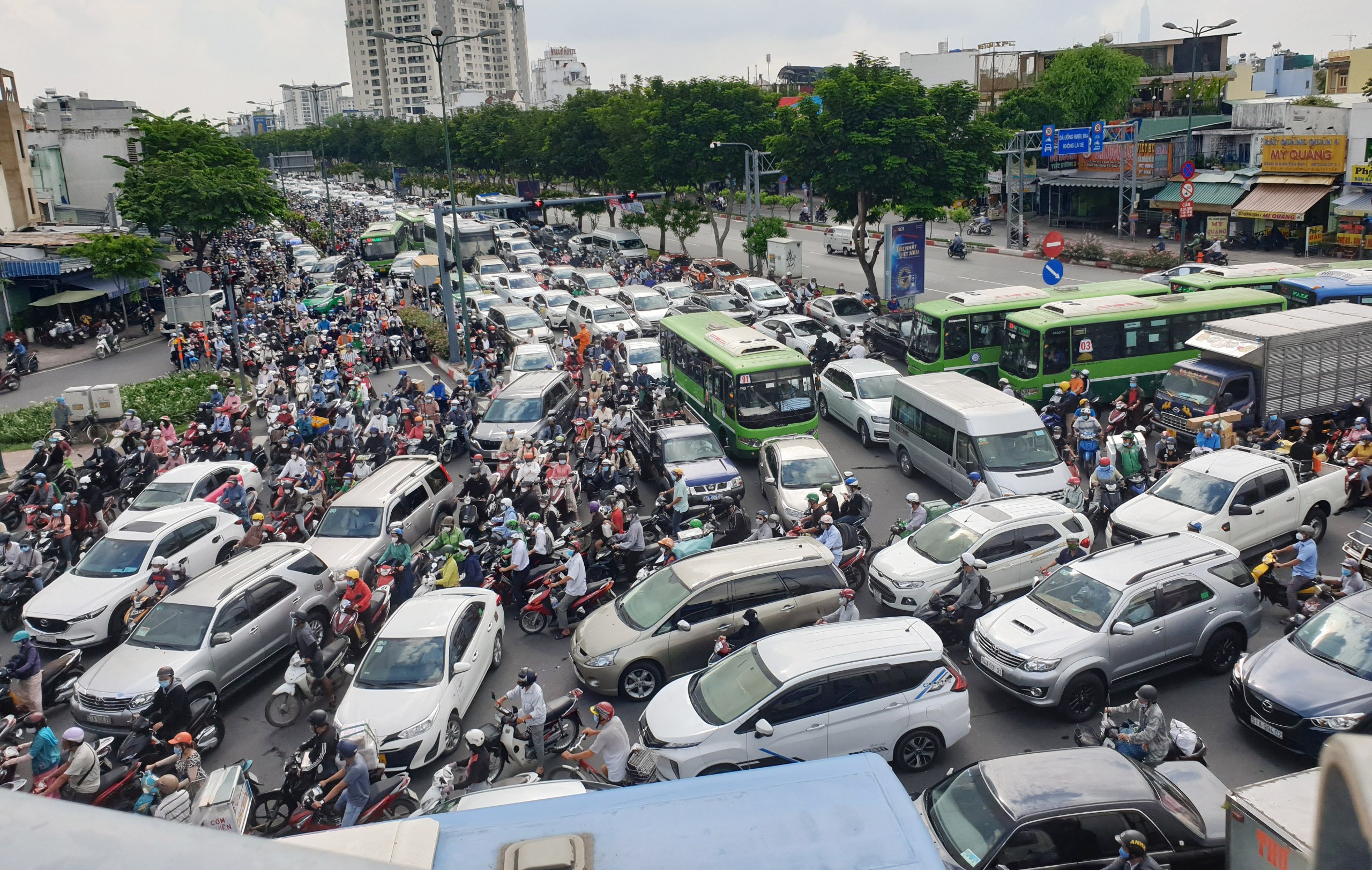 Số lượng ô tô trên 1000 dân ở Việt Nam là bao nhiêu?