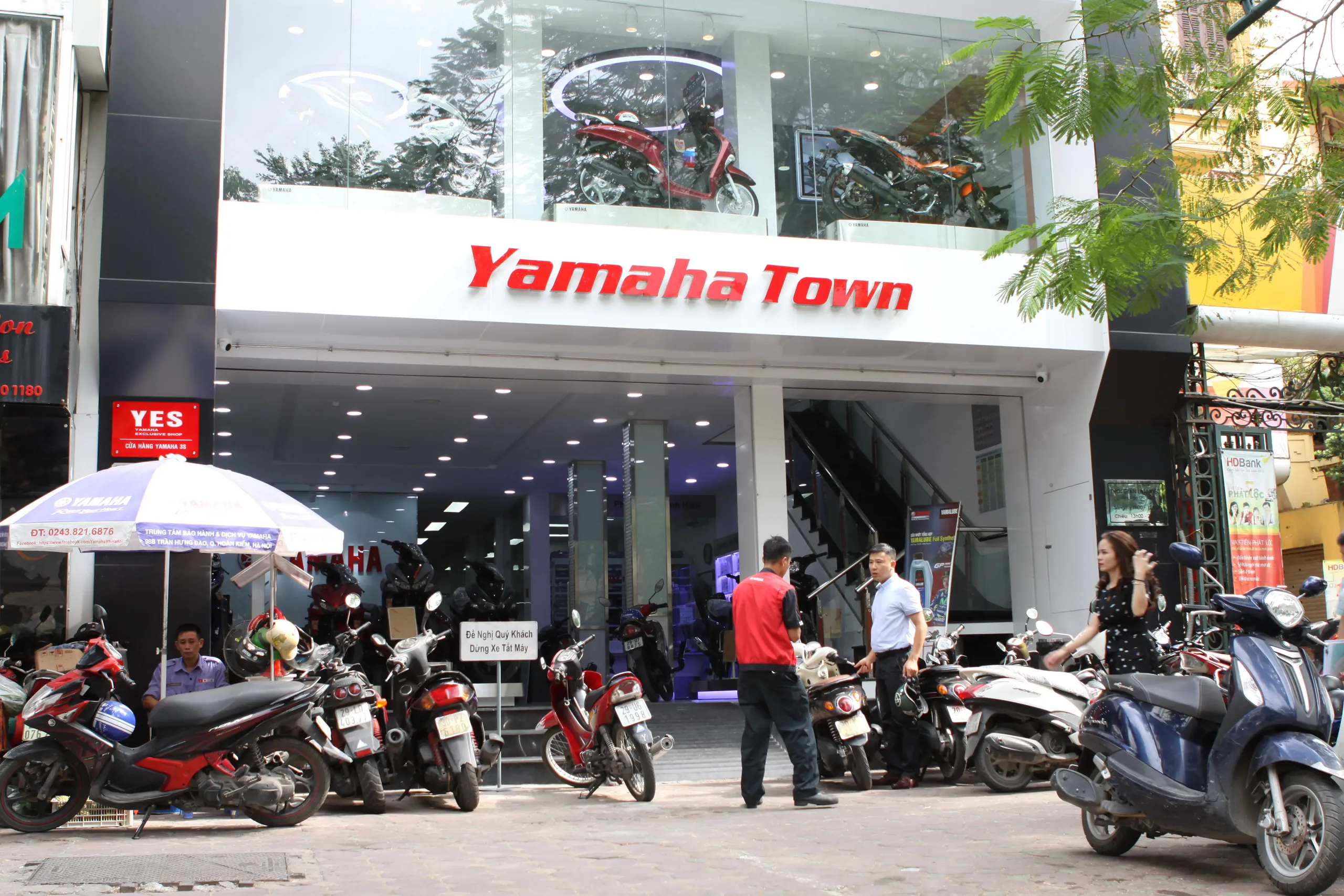 Theo sau Honda, xe tay ga từ Yamaha cũng đã bắt đầu chênh giá