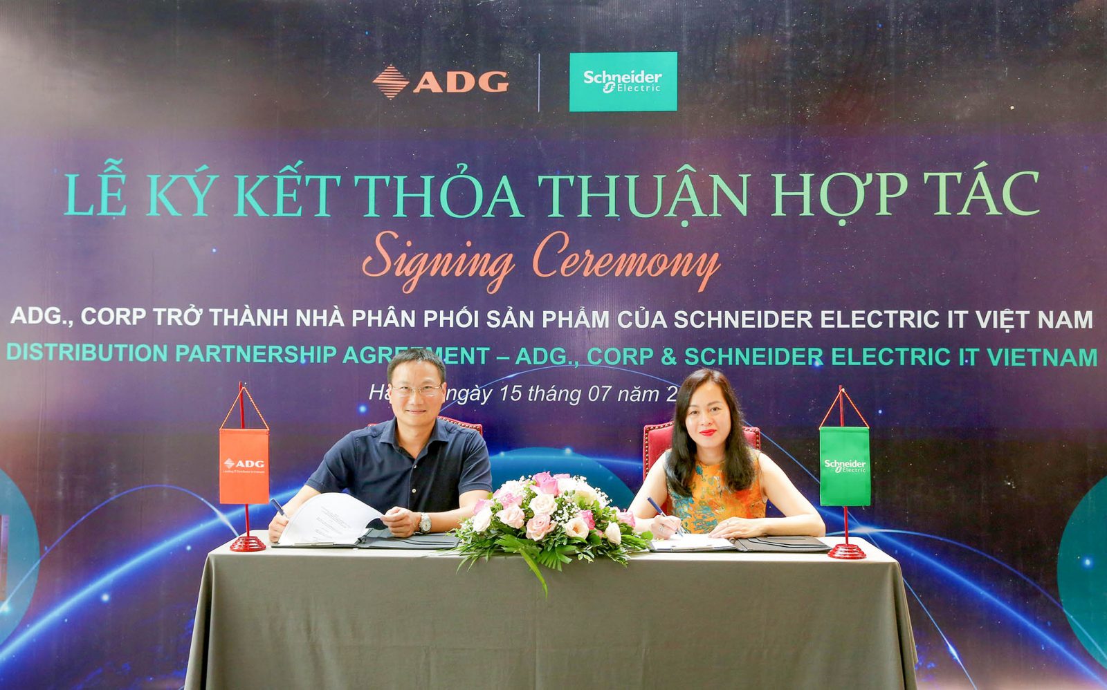 ADG chính thức trở thành nhà phân phối sản phẩm của Schneider Electric IT Việt Nam