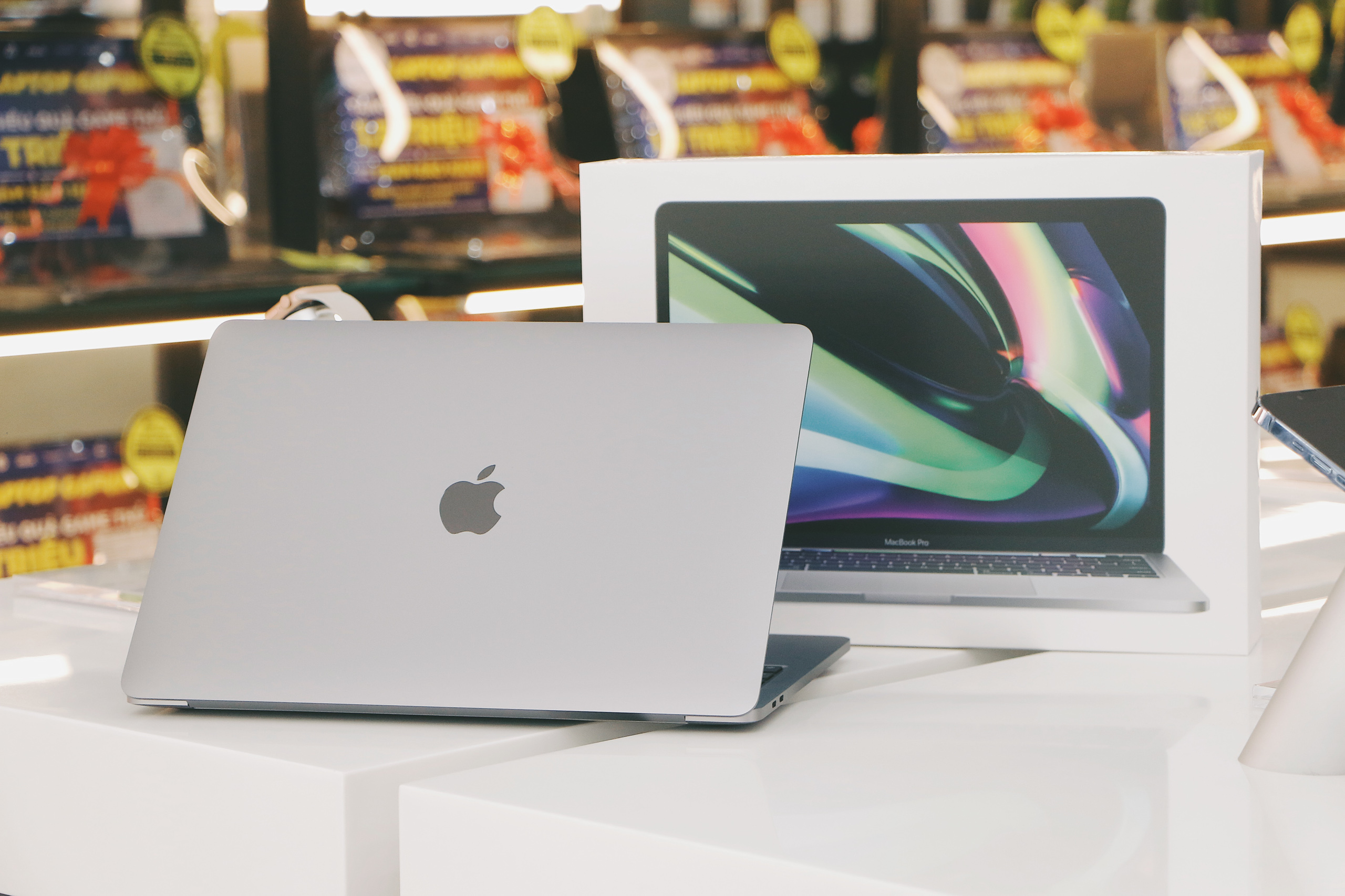 FPT Shop bất ngờ mở bán sớm MacBook Pro M2 2022