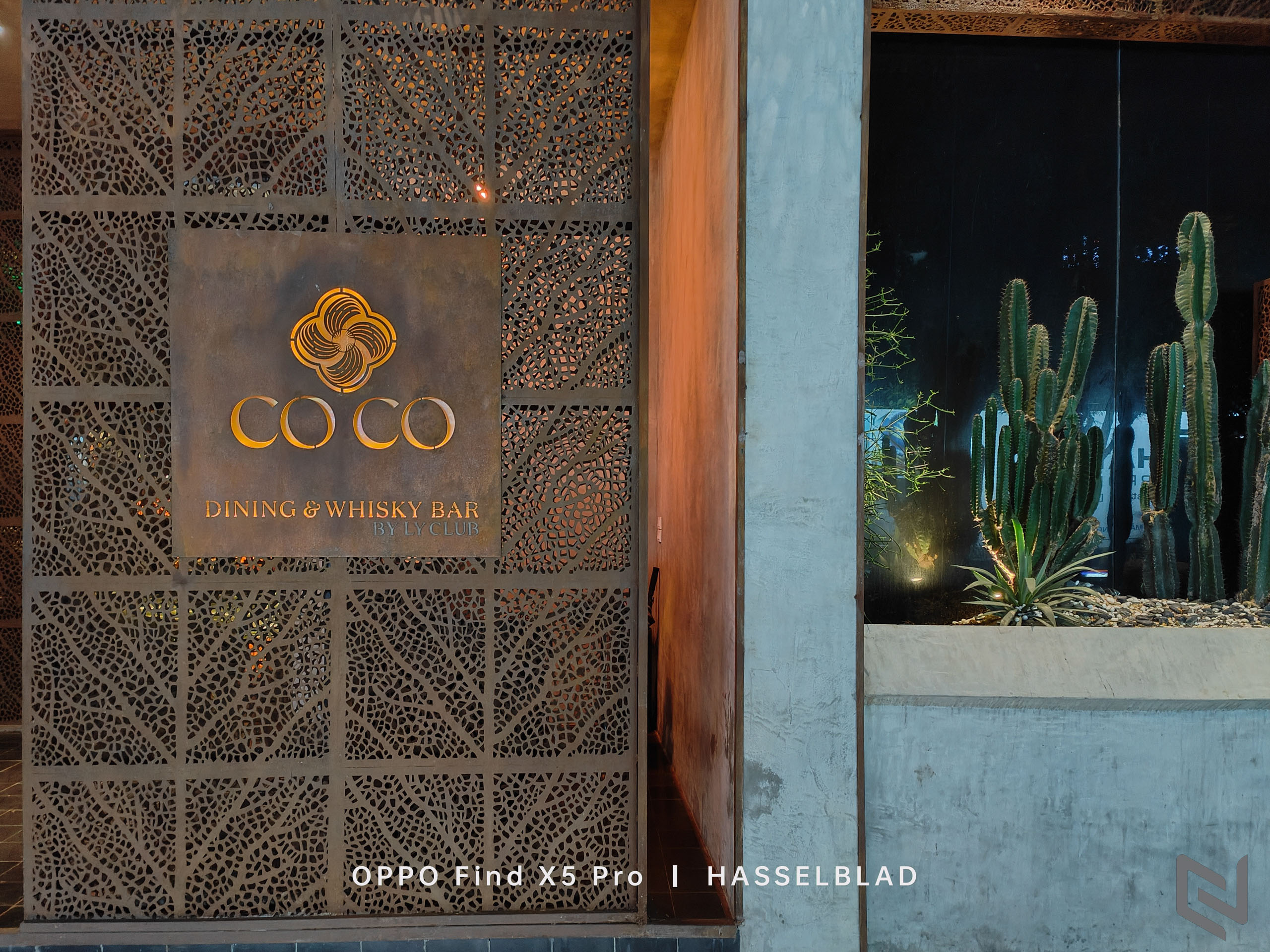 Bộ ảnh chụp thiếu sáng bằng OPPO Find X5 Pro 5G tại CoCo Dining & Whisky Bar