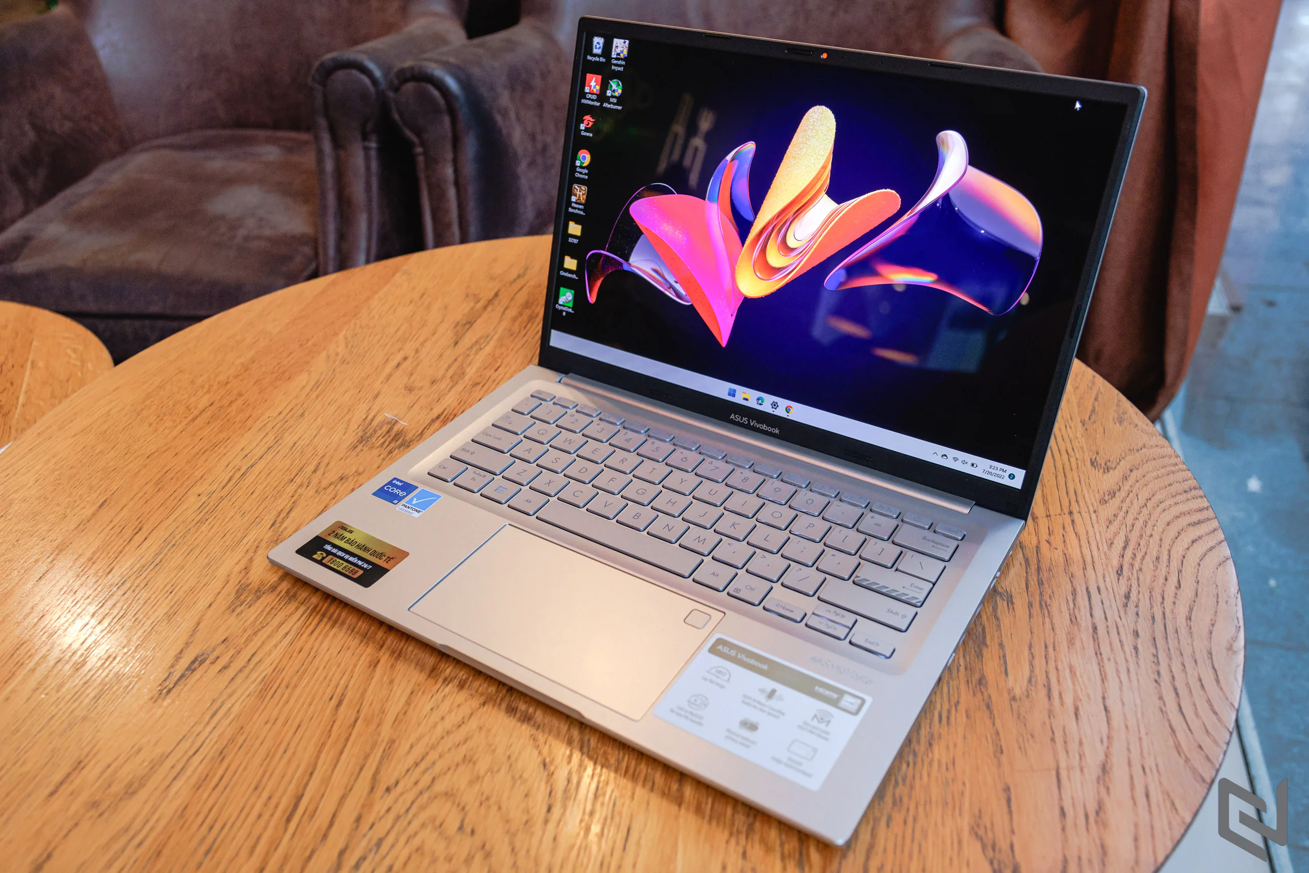 Trên tay ASUS Vivobook 14X OLED - Laptop làm việc mỏng nhẹ và mạnh mẽ nhất phân khúc