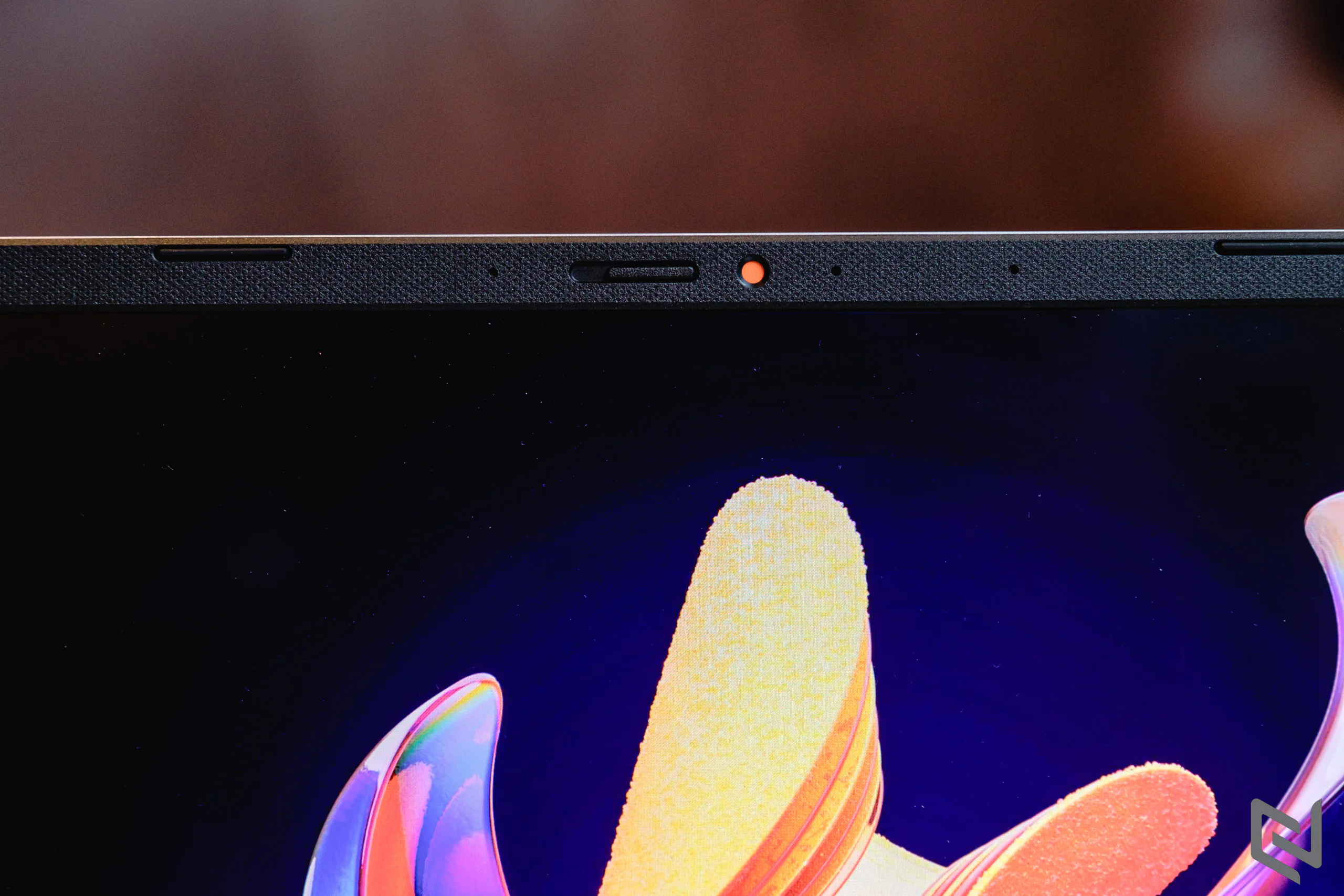 Trên tay ASUS Vivobook 14X OLED - Laptop làm việc mỏng nhẹ và mạnh mẽ nhất phân khúc