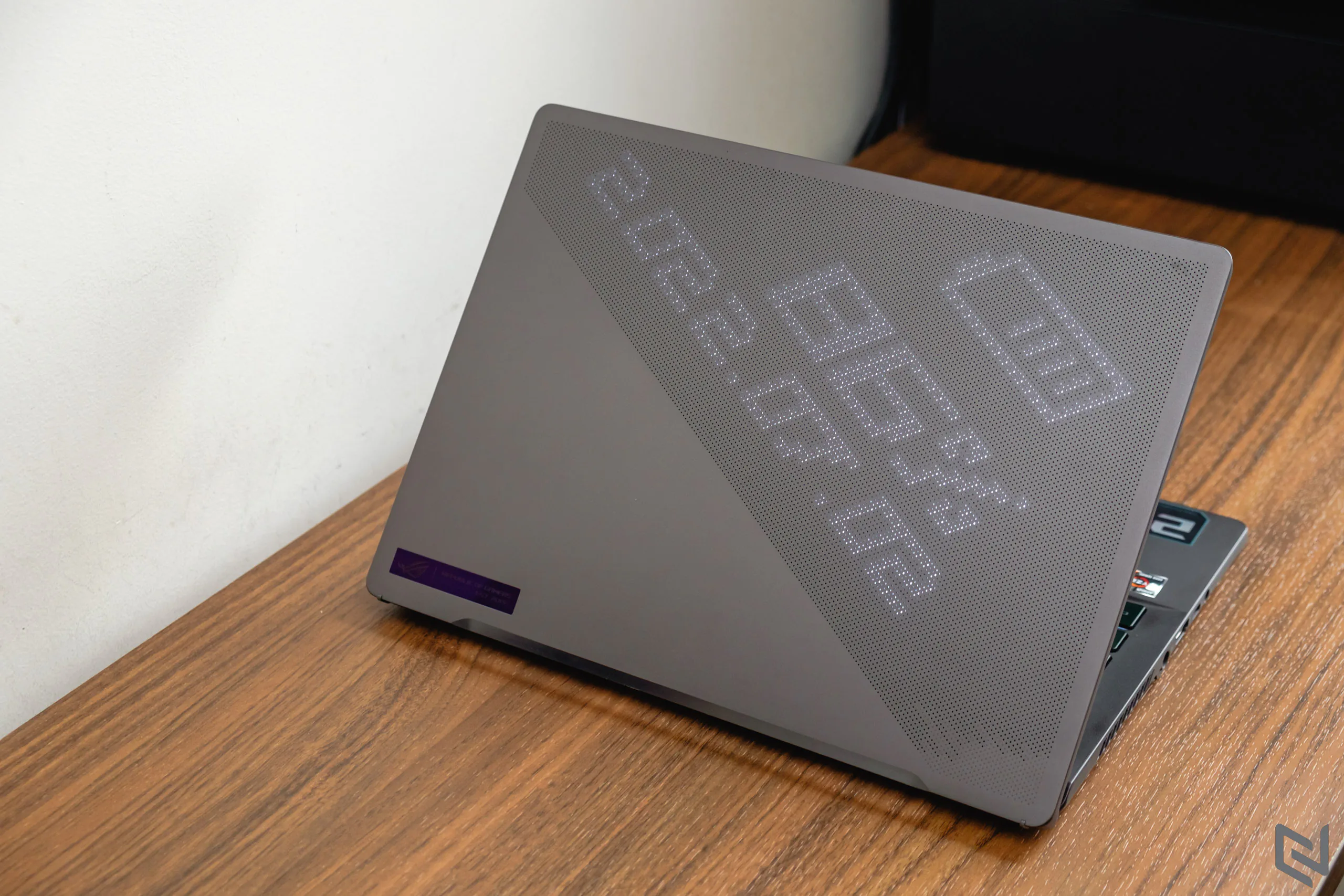Đánh giá laptop chơi game ROG Zephyrus G14 2022: Nâng cấp nhẹ bên ngoài, nhưng mạnh tay ở bên trong