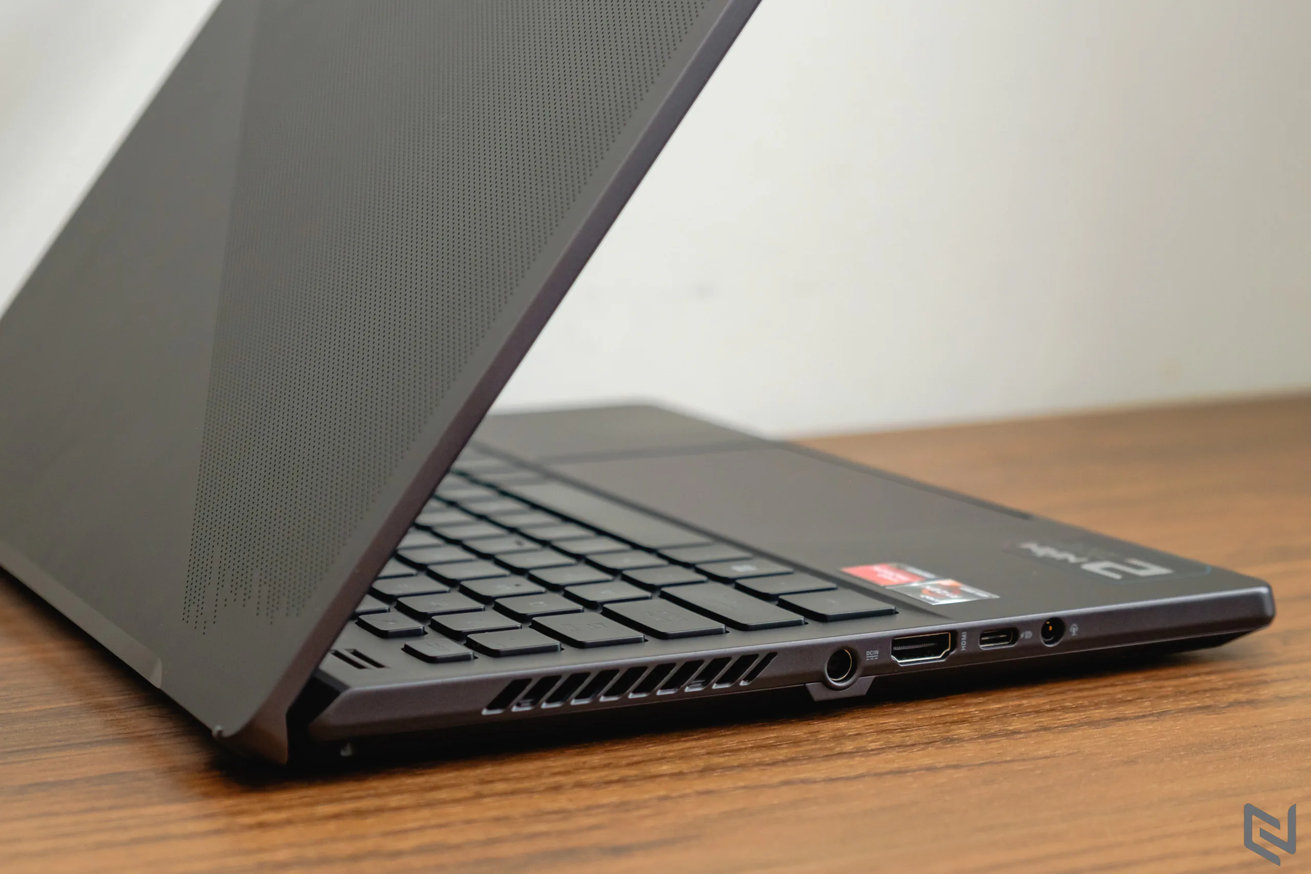 Đánh giá laptop chơi game ROG Zephyrus G14 2022: Nâng cấp nhẹ bên ngoài, nhưng mạnh tay ở bên trong