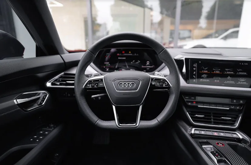 Audi e-tron GT chính thức ra mắt tại Việt Nam và hiện đang có sẵn