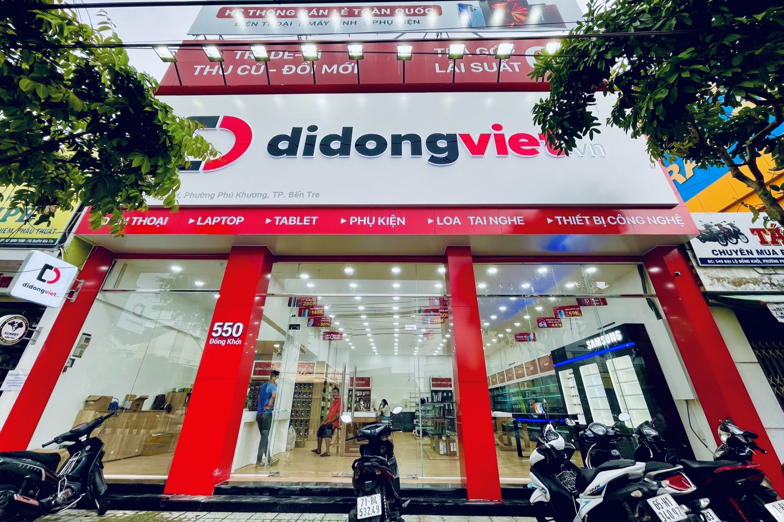 Di Động Việt bắt đầu hành trình chinh phục miền Tây với hai cửa hàng mới tại Tiền Giang và Bến Tre