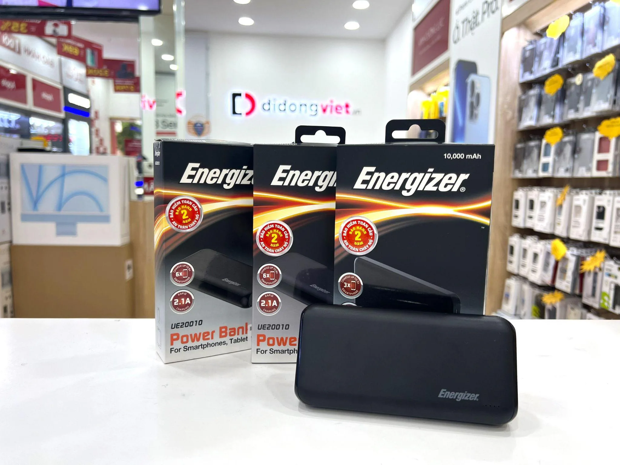 Cuối tháng 7, đại lý bán lẻ giảm giá Smartphone hơn 8 triệu, phụ kiện giảm đến 65%