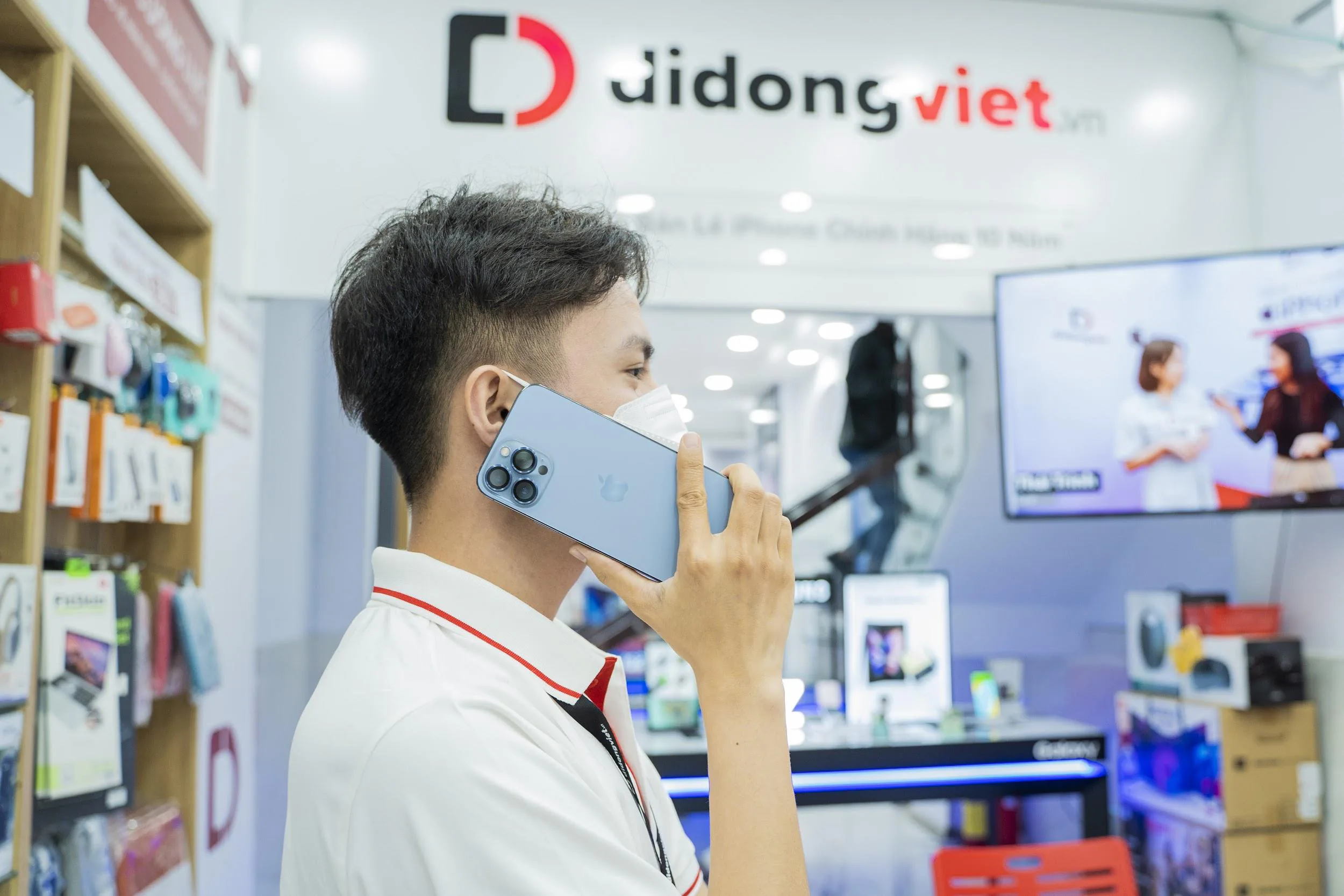Cuối tháng 7, đại lý bán lẻ giảm giá Smartphone hơn 8 triệu, phụ kiện giảm đến 65%