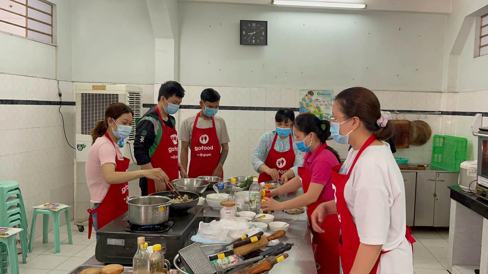 Doanh số trung bình của nhà bán hàng trên nền tảng đặt đồ ăn trực tuyến GoFood của Gojek trong nửa đầu năm 2022 tăng gần gấp ba so với cùng kỳ năm 2021